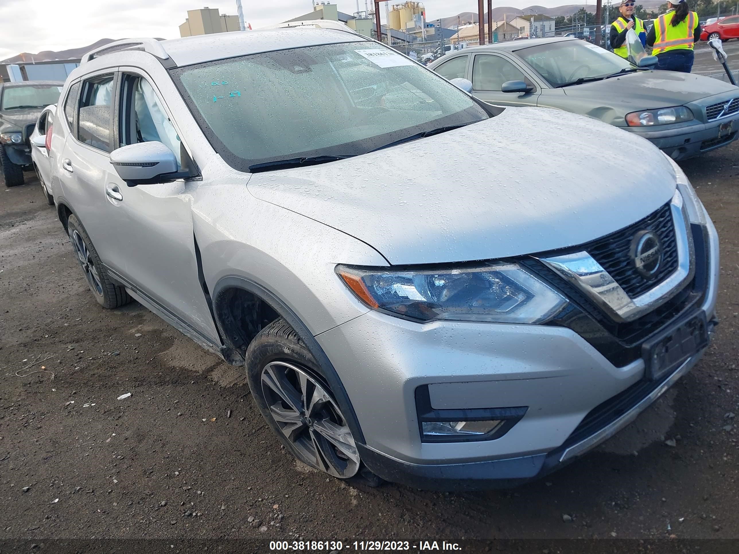 NISSAN ROGUE 2018 jn8at2mv6jw319550