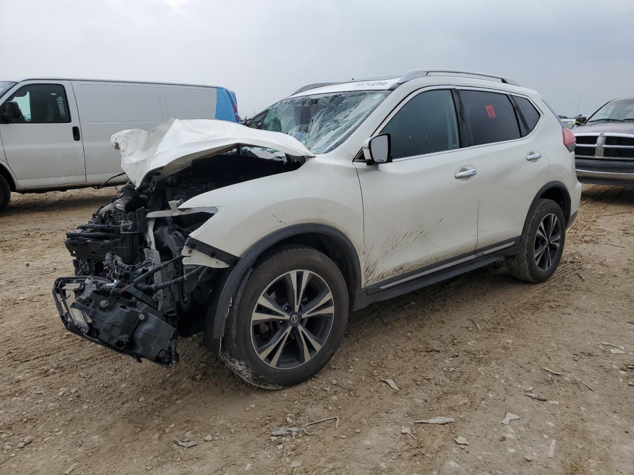 NISSAN ROGUE 2017 jn8at2mv7hw270319