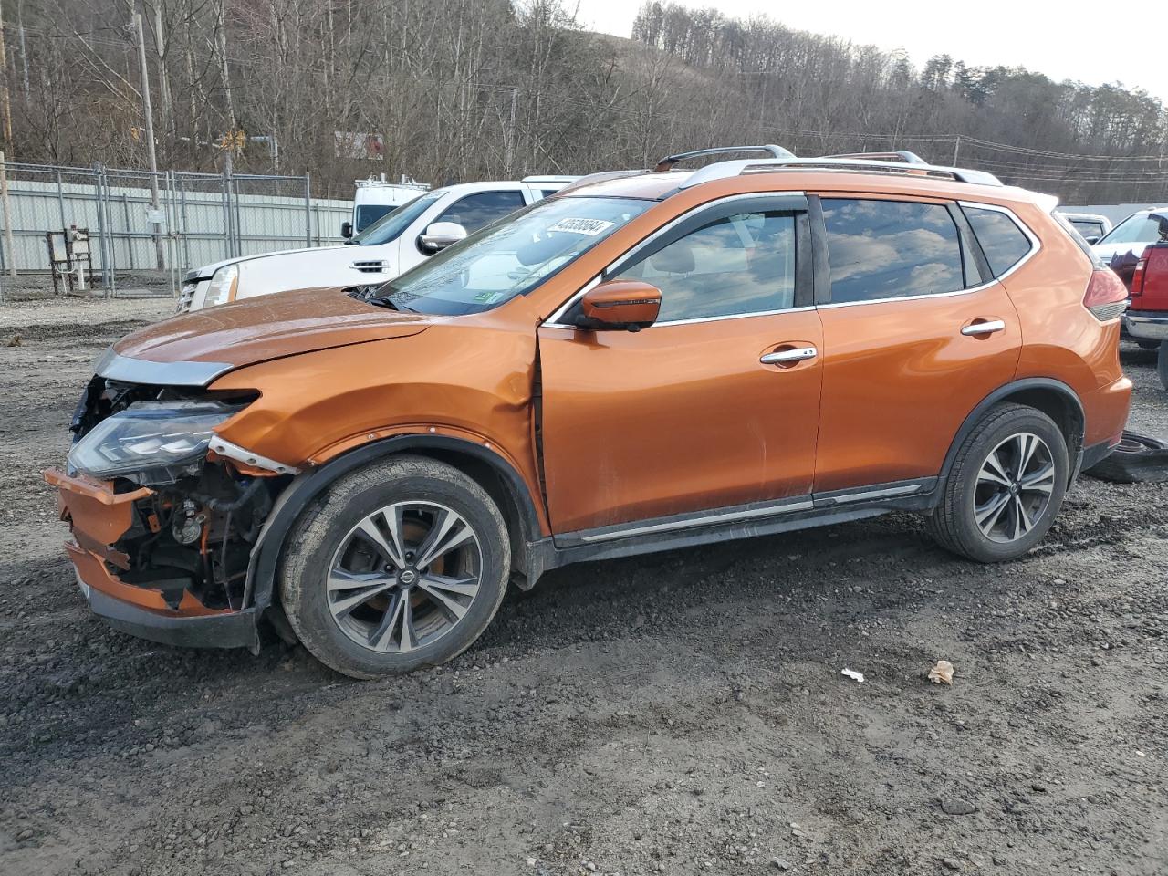 NISSAN ROGUE 2018 jn8at2mv7jw305818