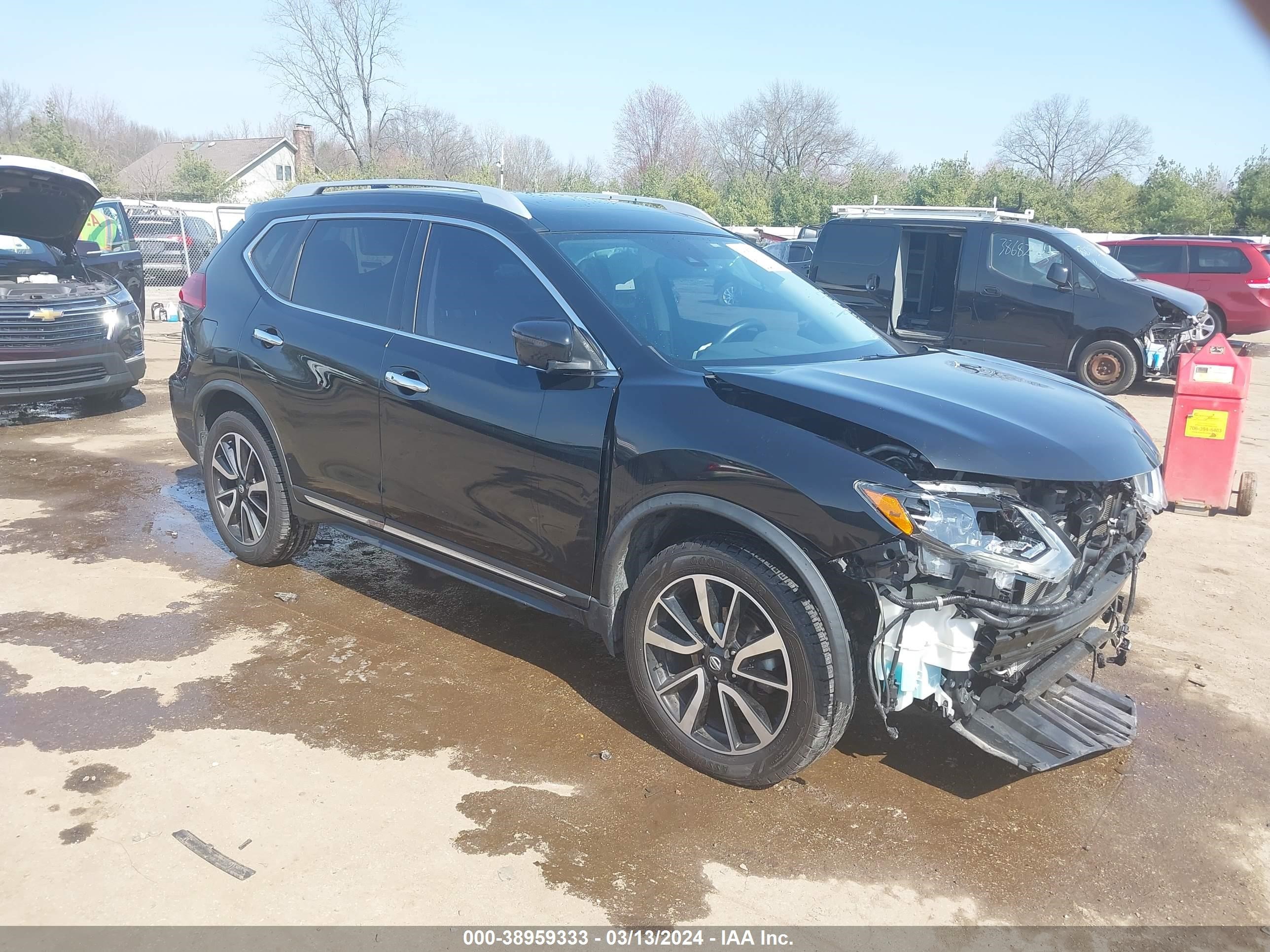 NISSAN ROGUE 2018 jn8at2mv8jw301986