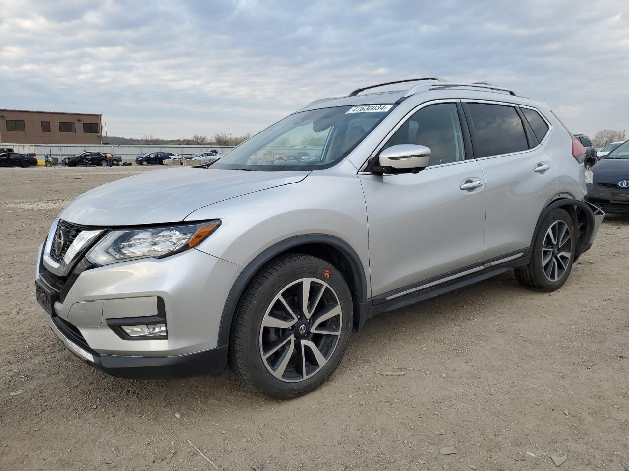 NISSAN ROGUE 2018 jn8at2mv8jw346913