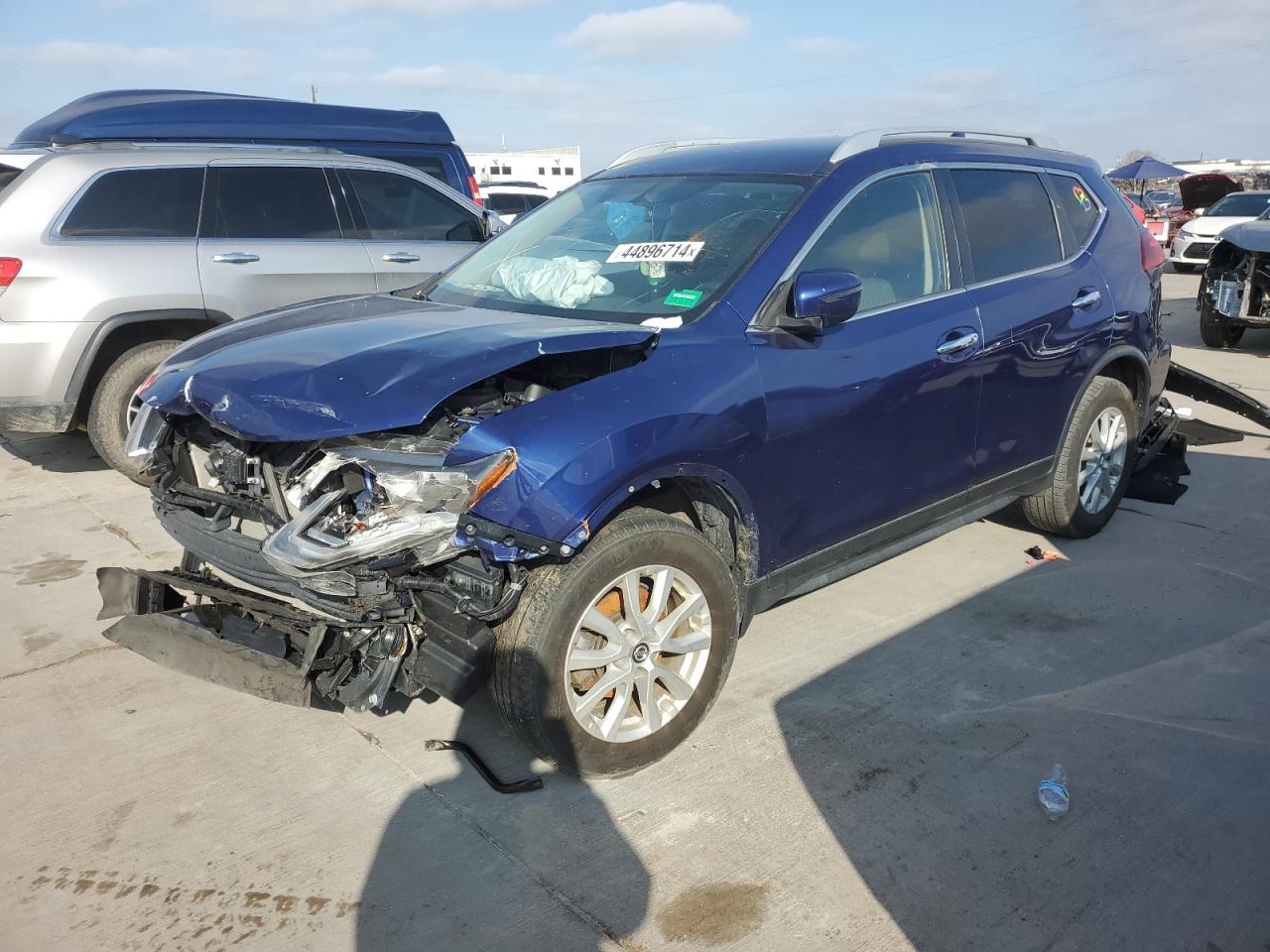 NISSAN ROGUE 2018 jn8at2mv8jw352386