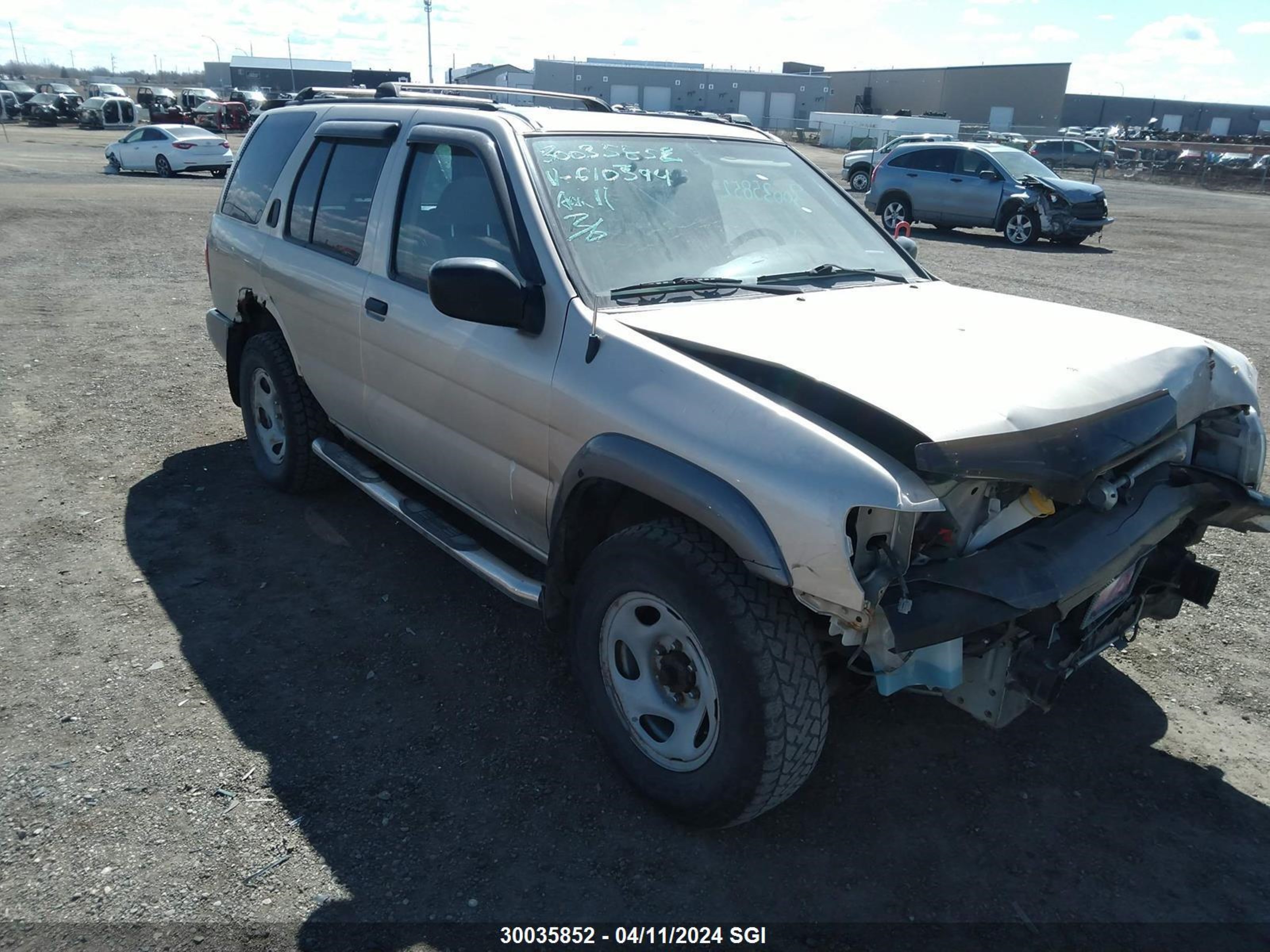 NISSAN PATHFINDER 2001 jn8dr09y11w610394