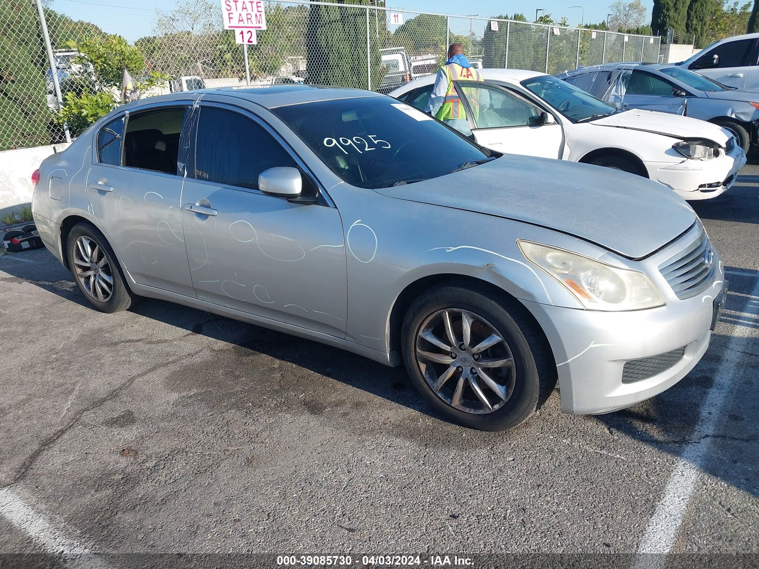 INFINITI G 2008 jnkbv61ex8m202595