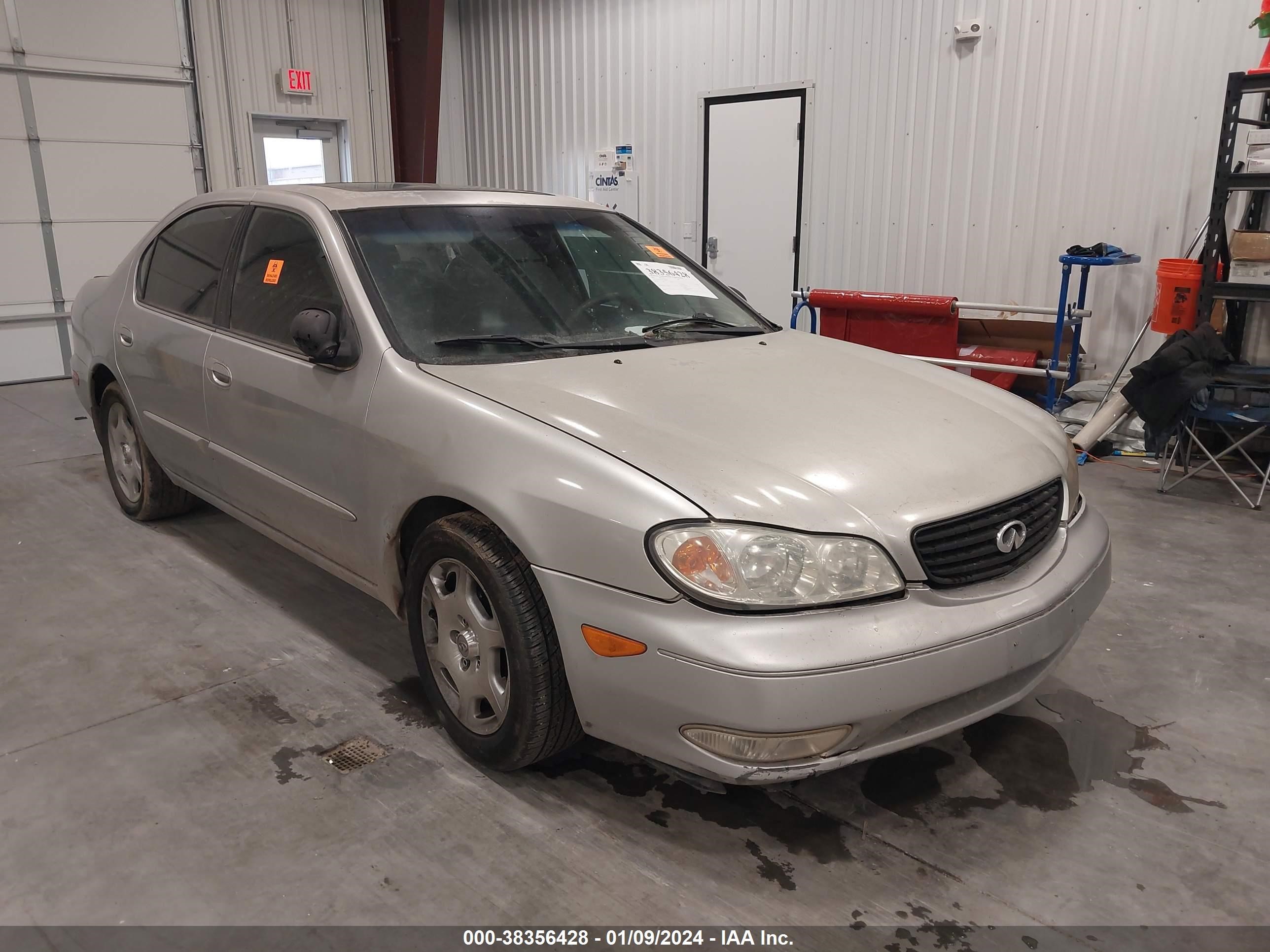 INFINITI I 2002 jnkda31a92t028595