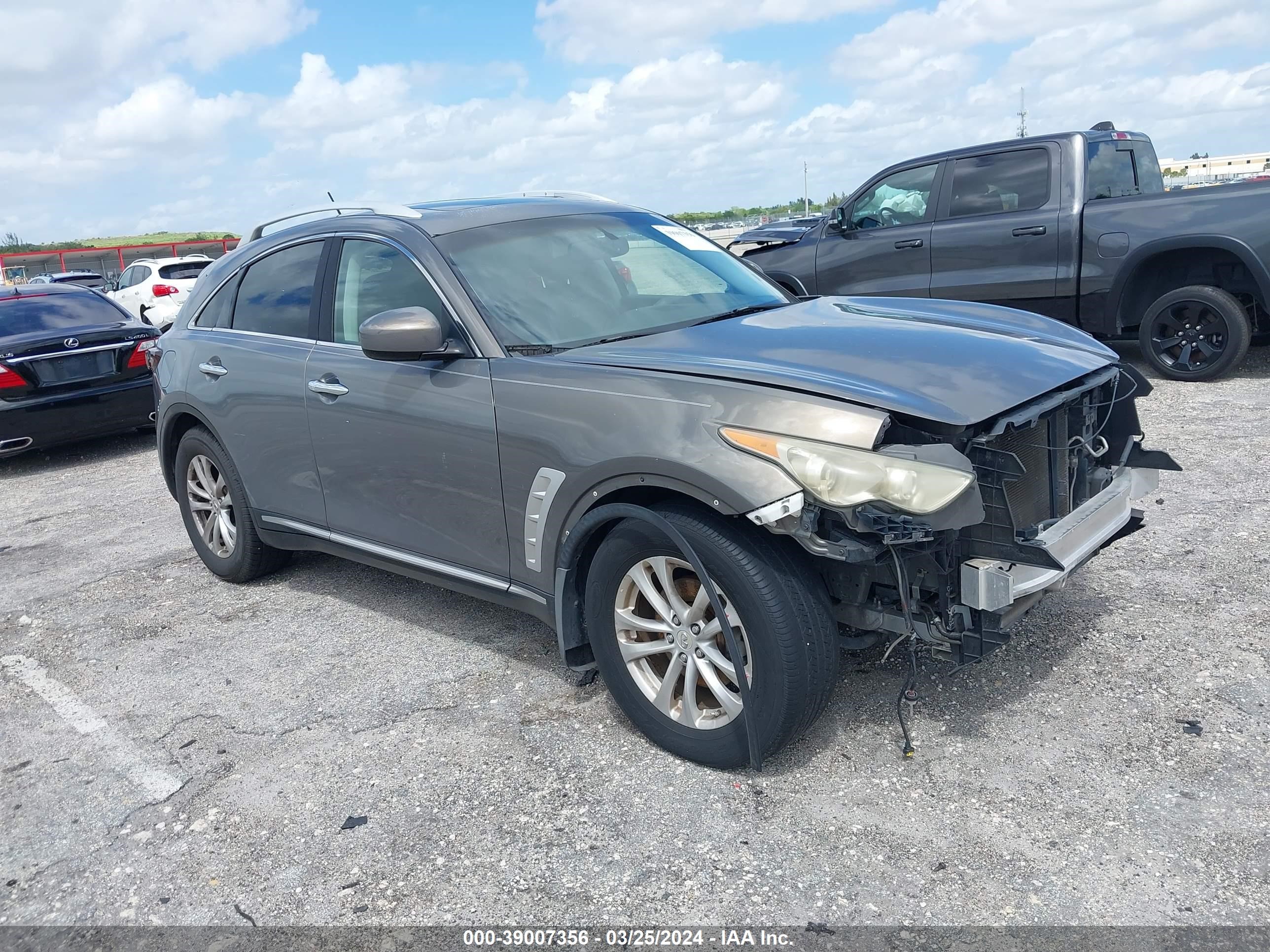 INFINITI FX 2009 jnras18u39m101535