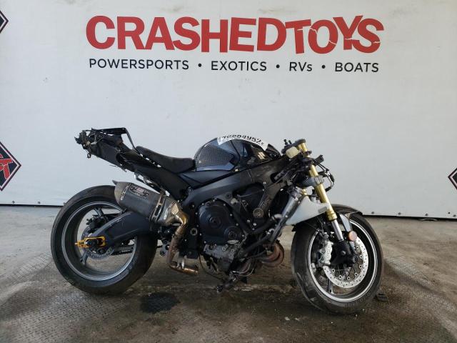 SUZUKI GSX750 2011 js1gr7maxb2104500