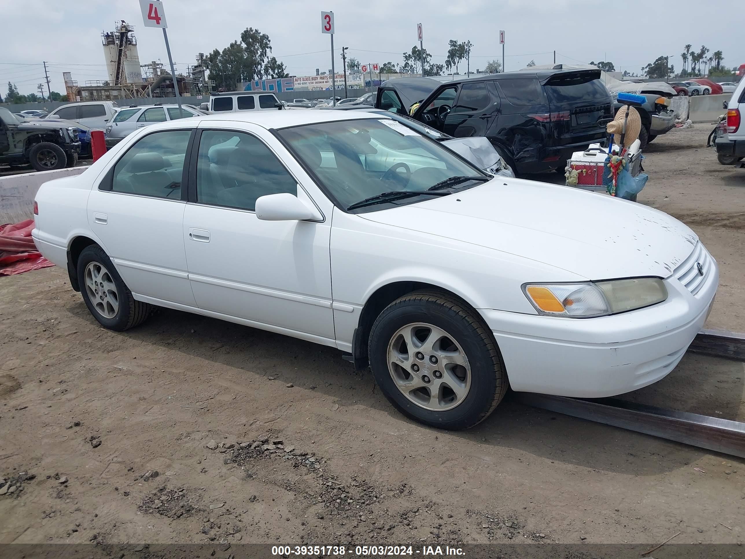 TOYOTA CAMRY 1999 jt2bf22k2x0229087