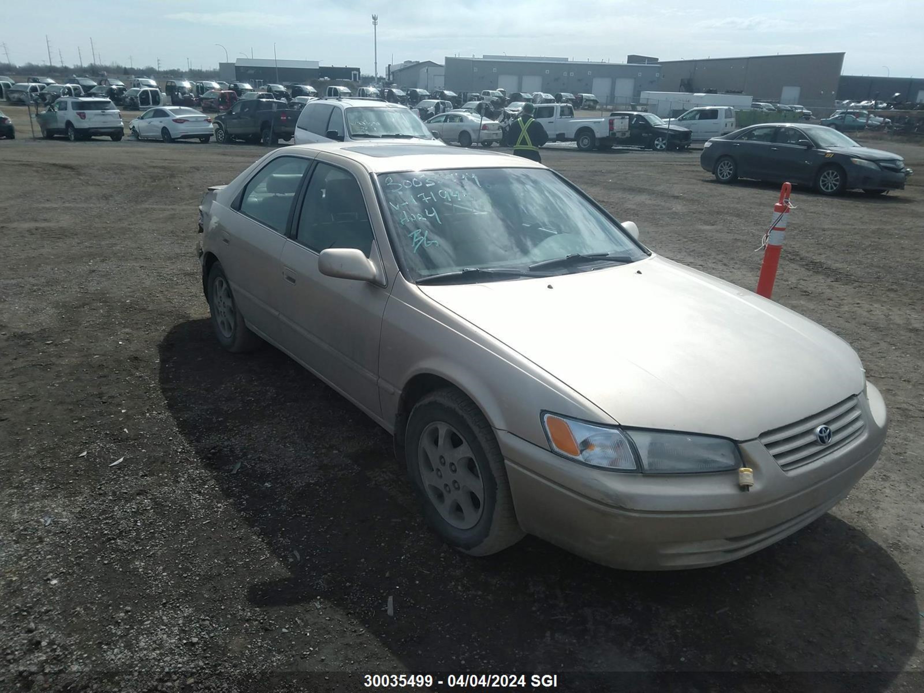 TOYOTA CAMRY 1999 jt2bf22k5x0171945