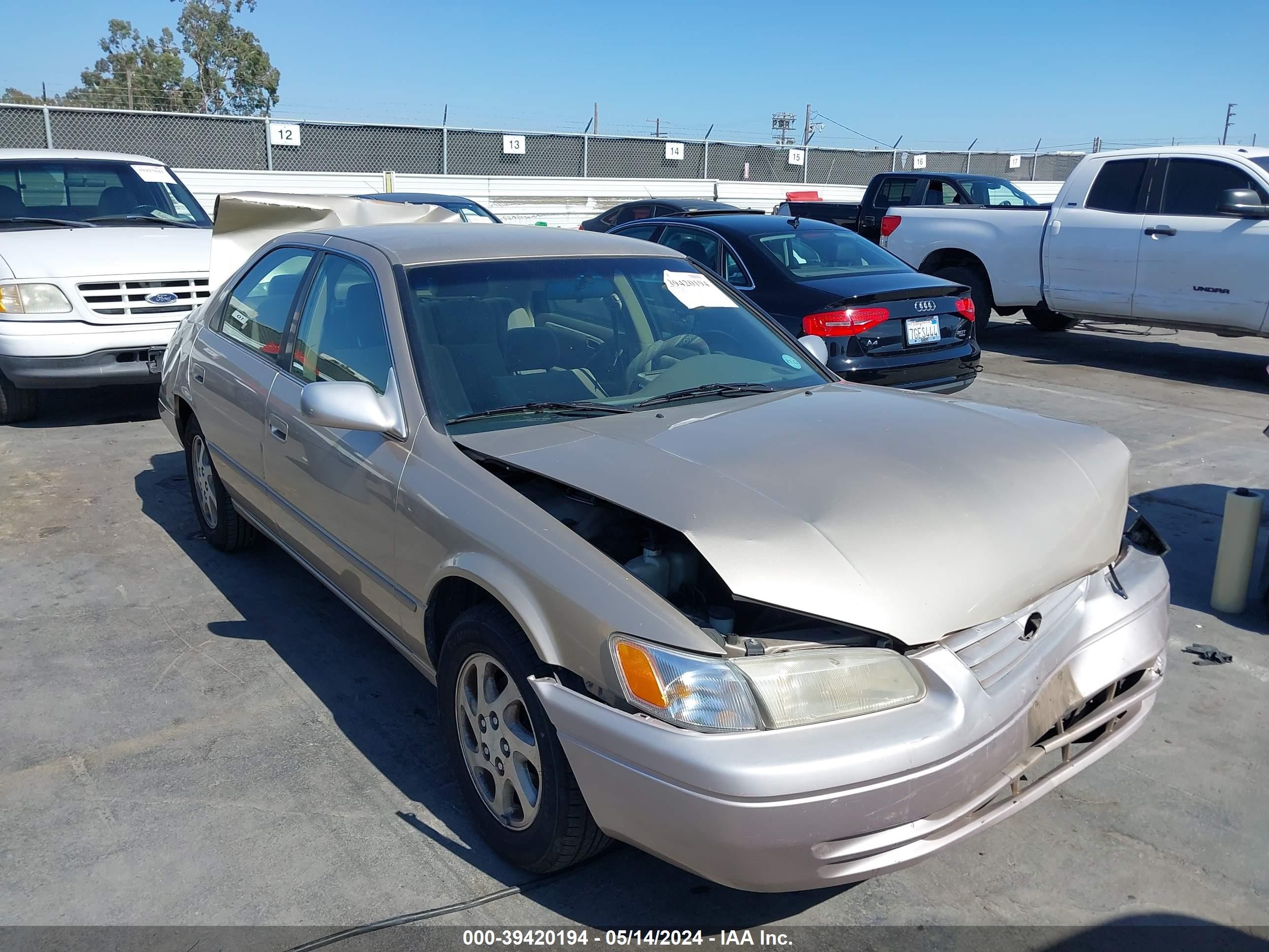 TOYOTA CAMRY 1999 jt2bf22k5x0212154