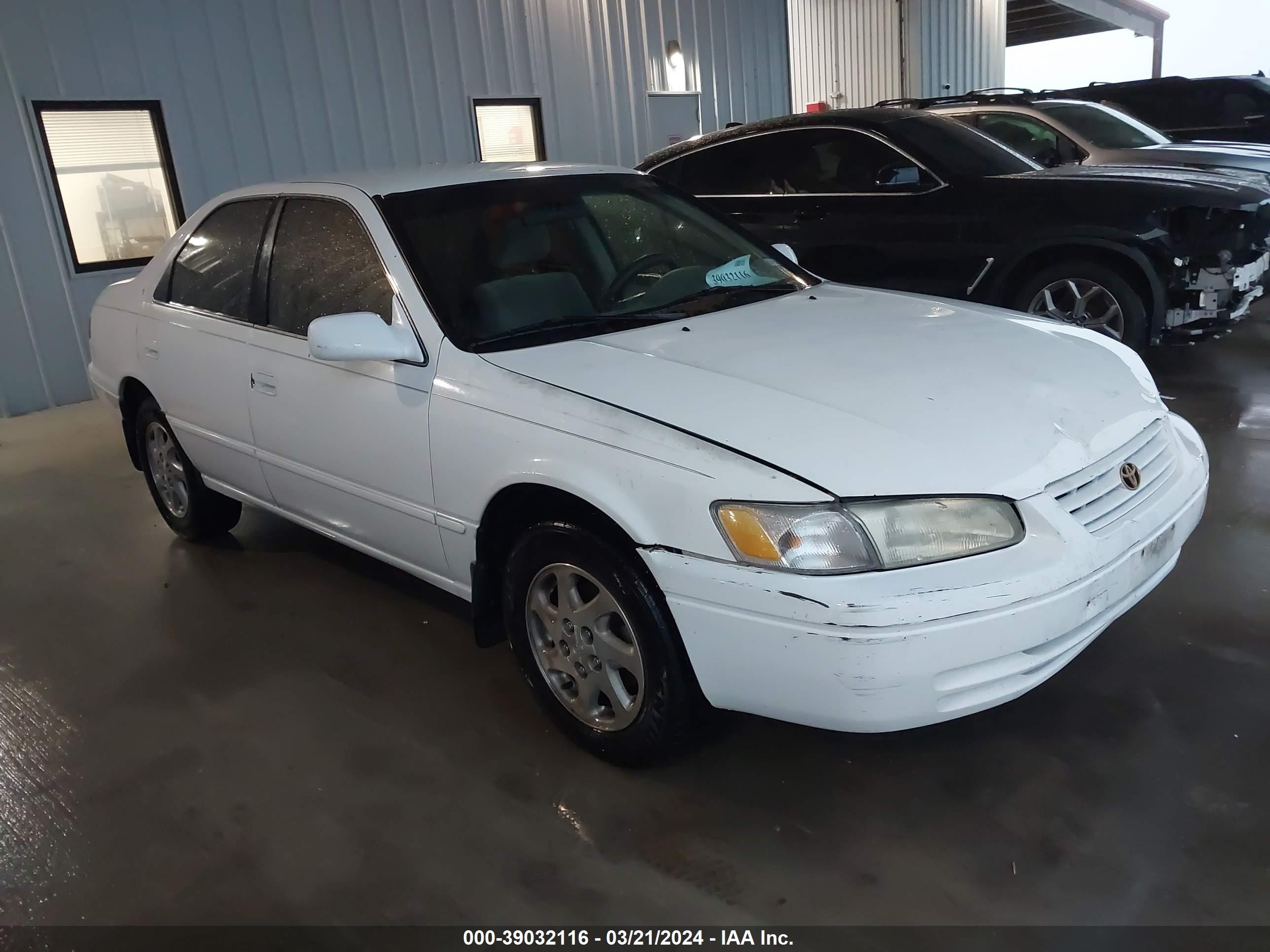 TOYOTA CAMRY 1999 jt2bf22k7x0177228