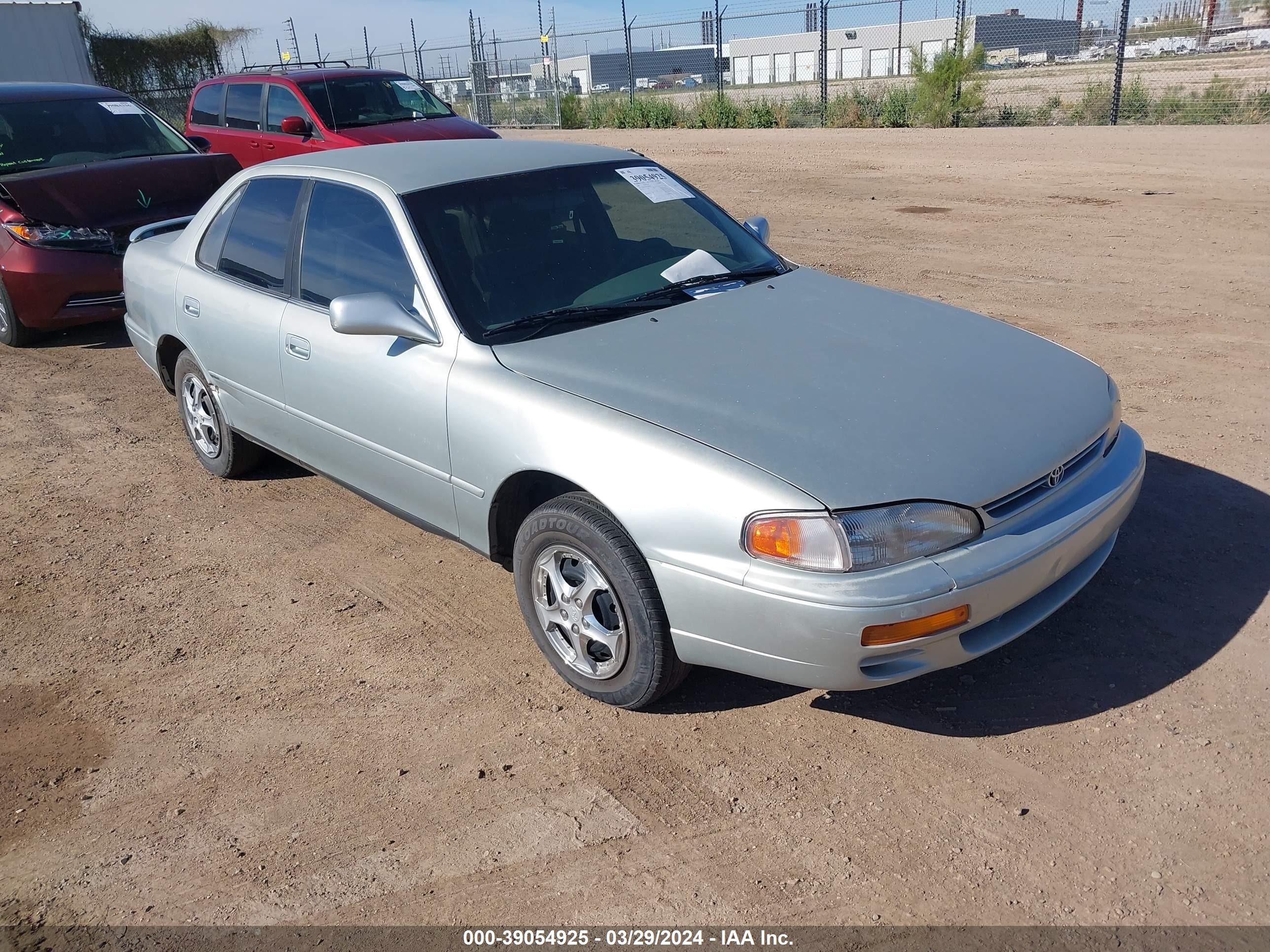 TOYOTA CAMRY 1996 jt2bg12k5t0363948