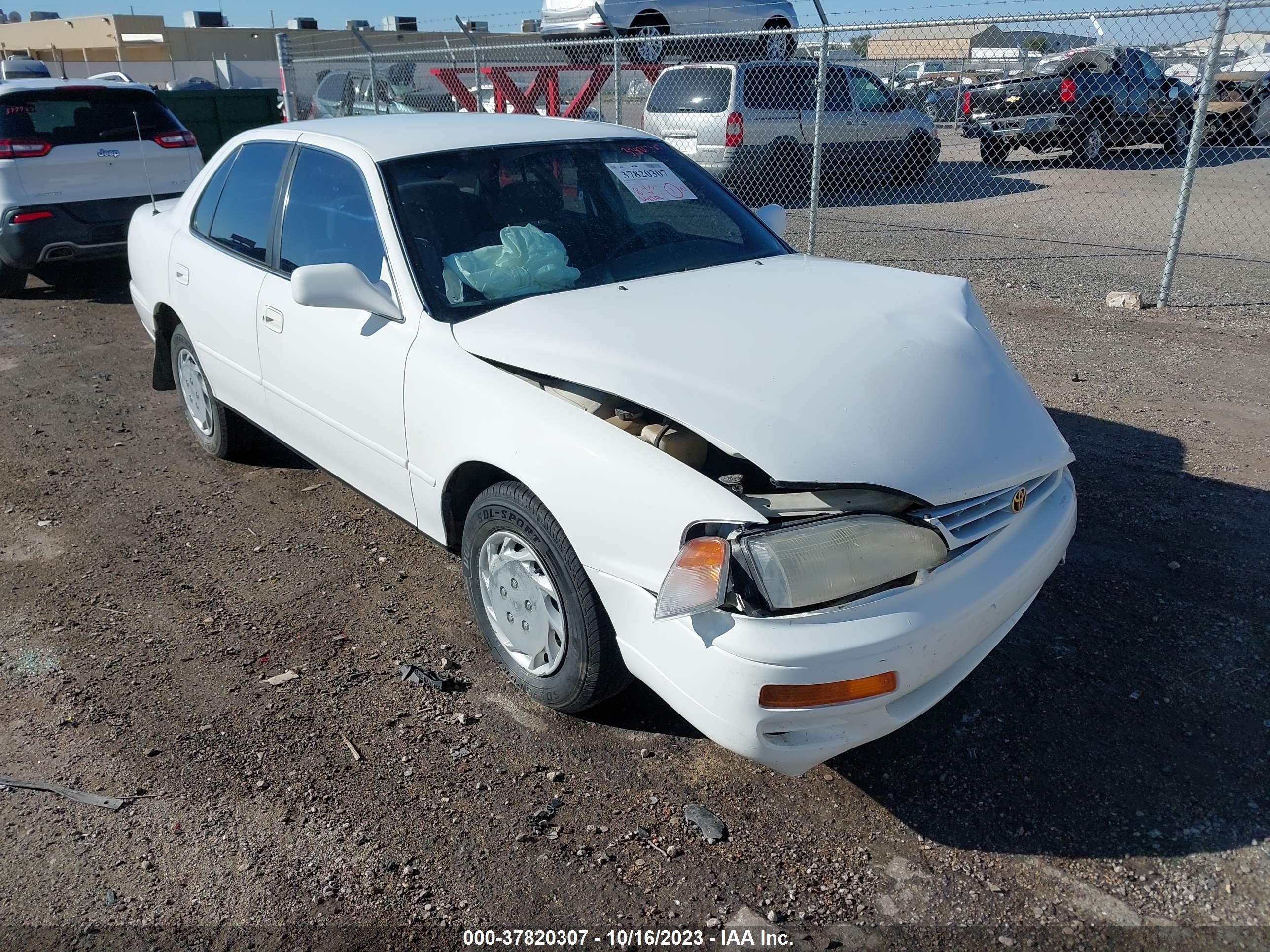 TOYOTA CAMRY 1996 jt2bg12k6t0370603