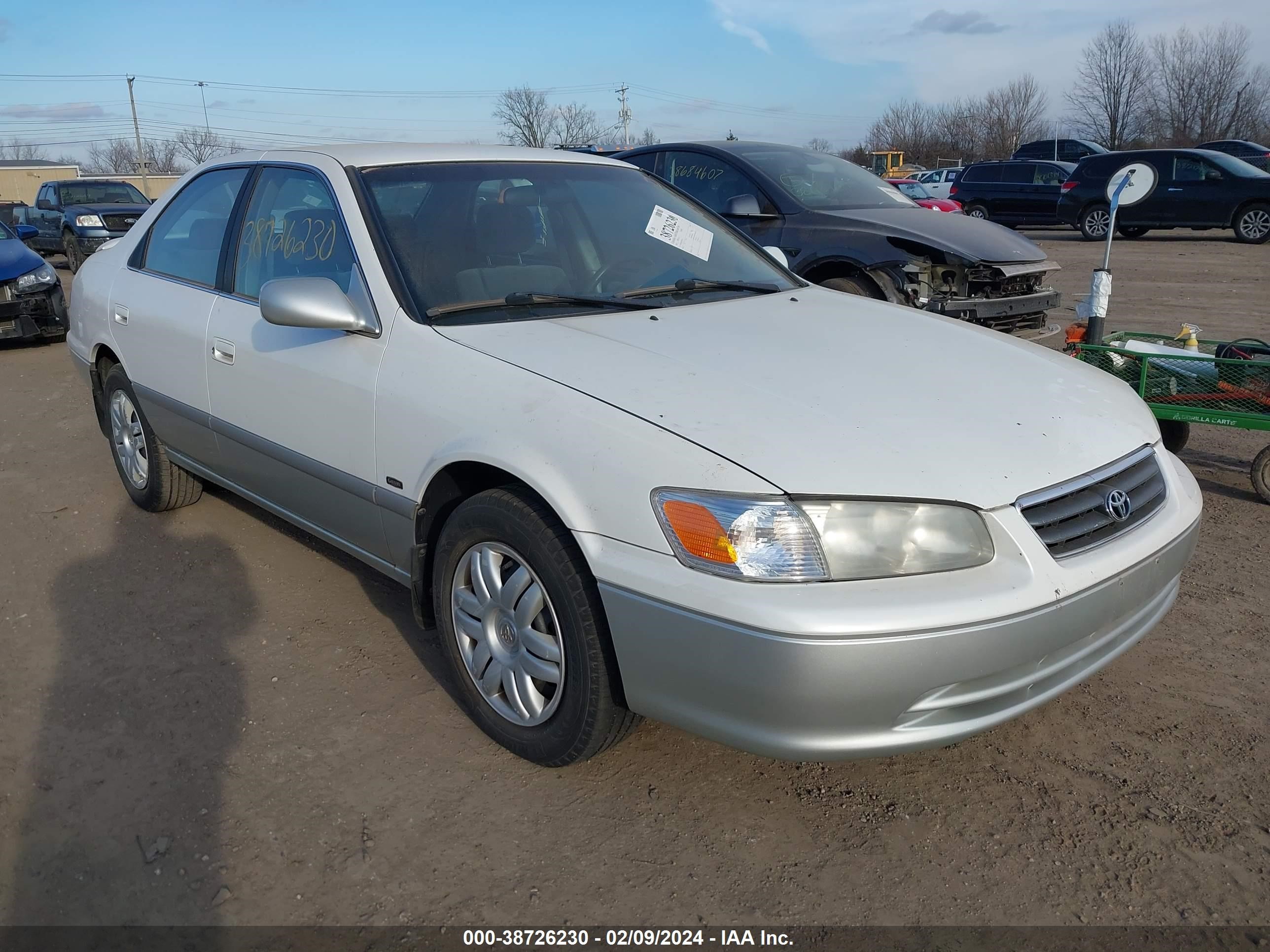 TOYOTA CAMRY 2001 jt2bg22k010560965