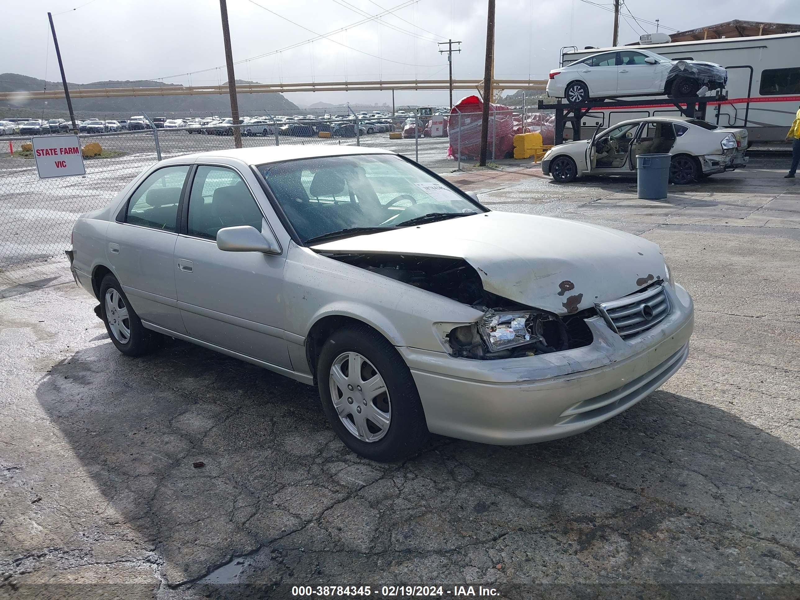 TOYOTA CAMRY 2000 jt2bg22k0y0492855