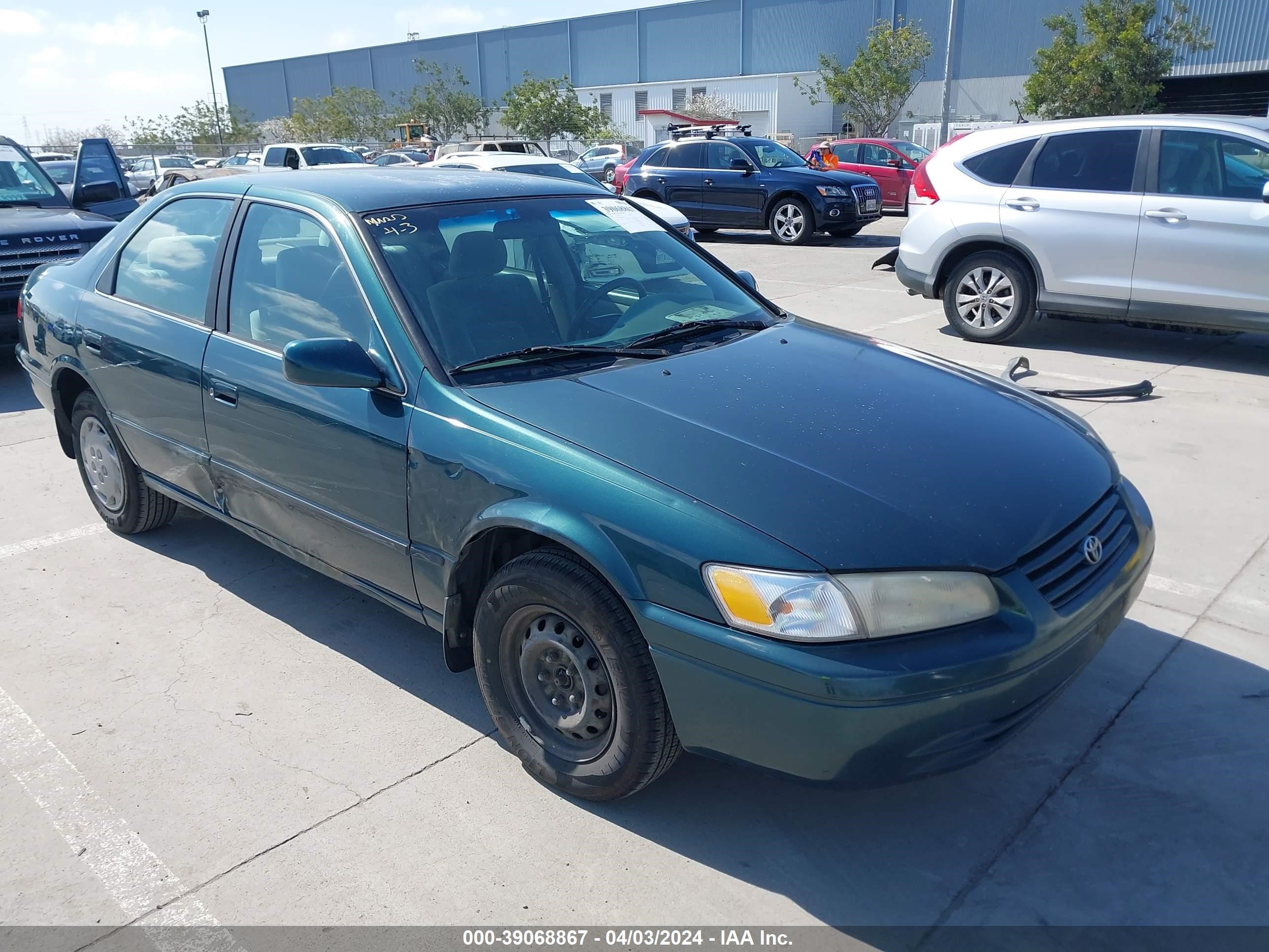 TOYOTA CAMRY 1998 jt2bg22k1w0225396