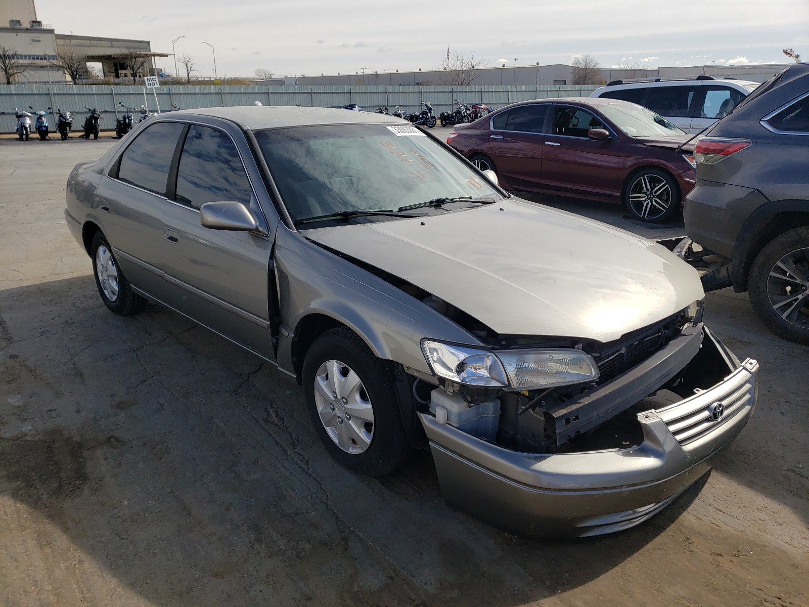 TOYOTA CAMRY LE 1999 jt2bg22k1x0367250