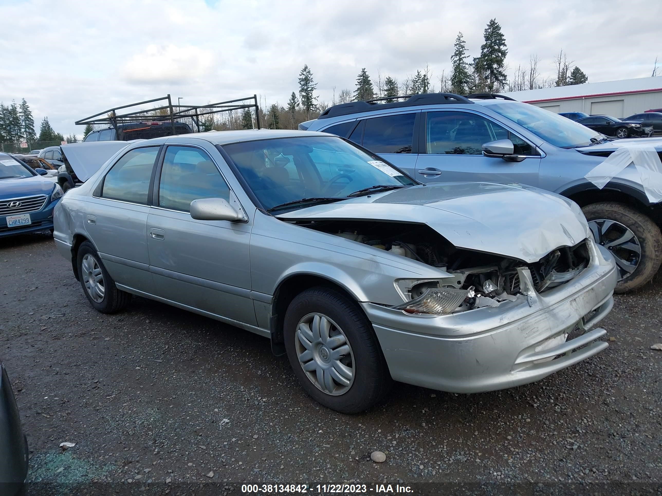 TOYOTA CAMRY 2001 jt2bg22k210568338