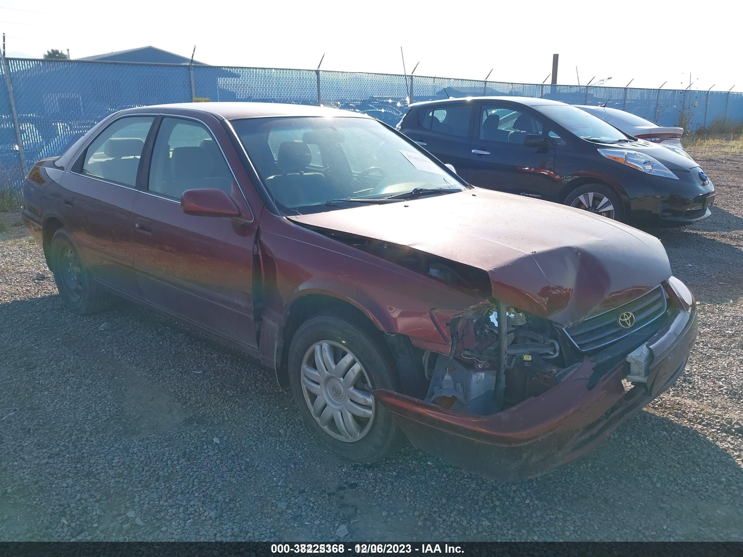 TOYOTA CAMRY 2001 jt2bg22k210603931