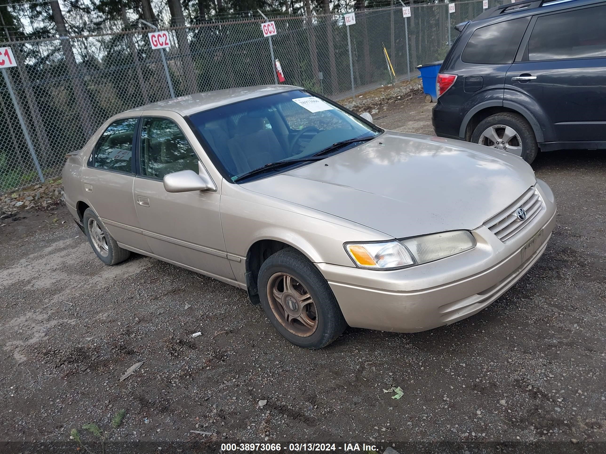 TOYOTA CAMRY 1997 jt2bg22k2v0040563