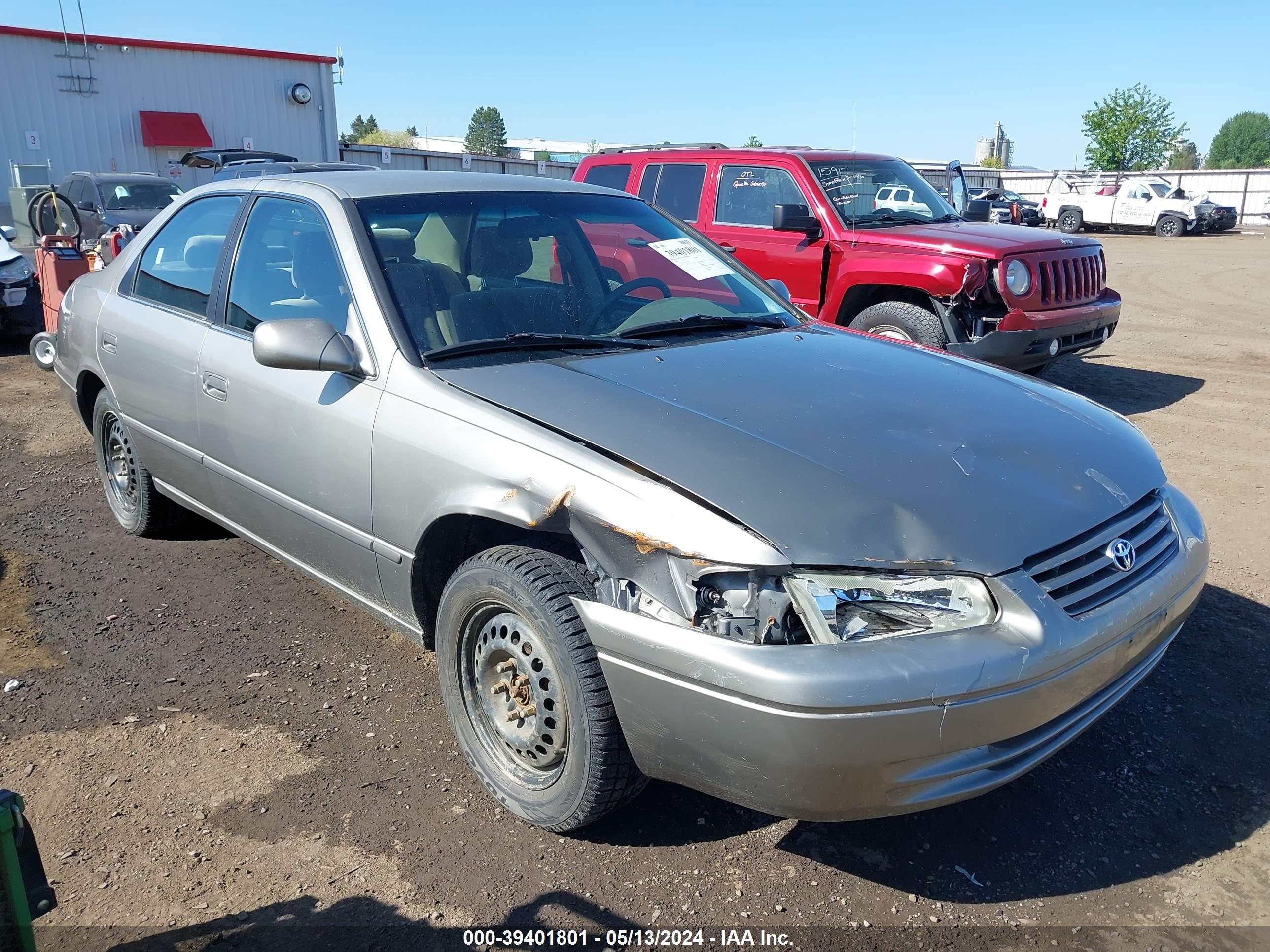 TOYOTA CAMRY 1998 jt2bg22k2w0236200