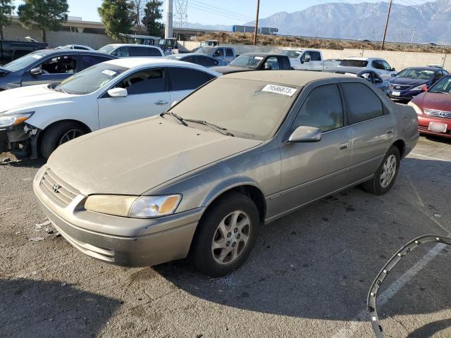 TOYOTA CAMRY 1998 jt2bg22k3w0101520