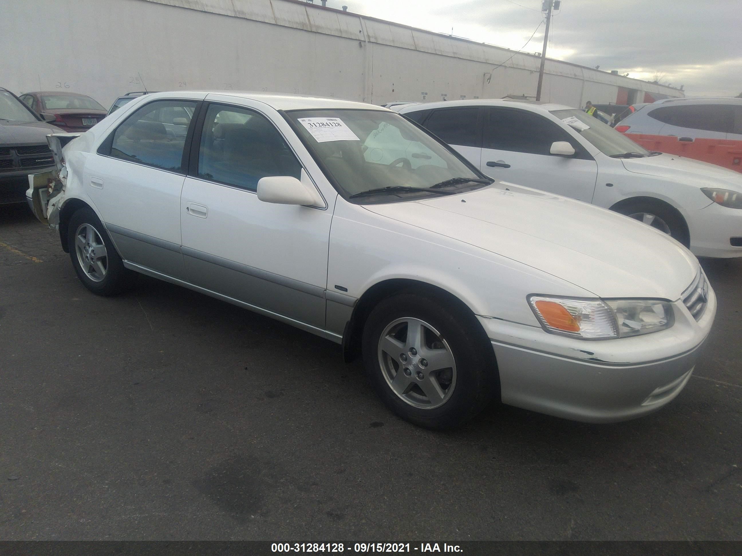 TOYOTA CAMRY 2001 jt2bg22k510579026