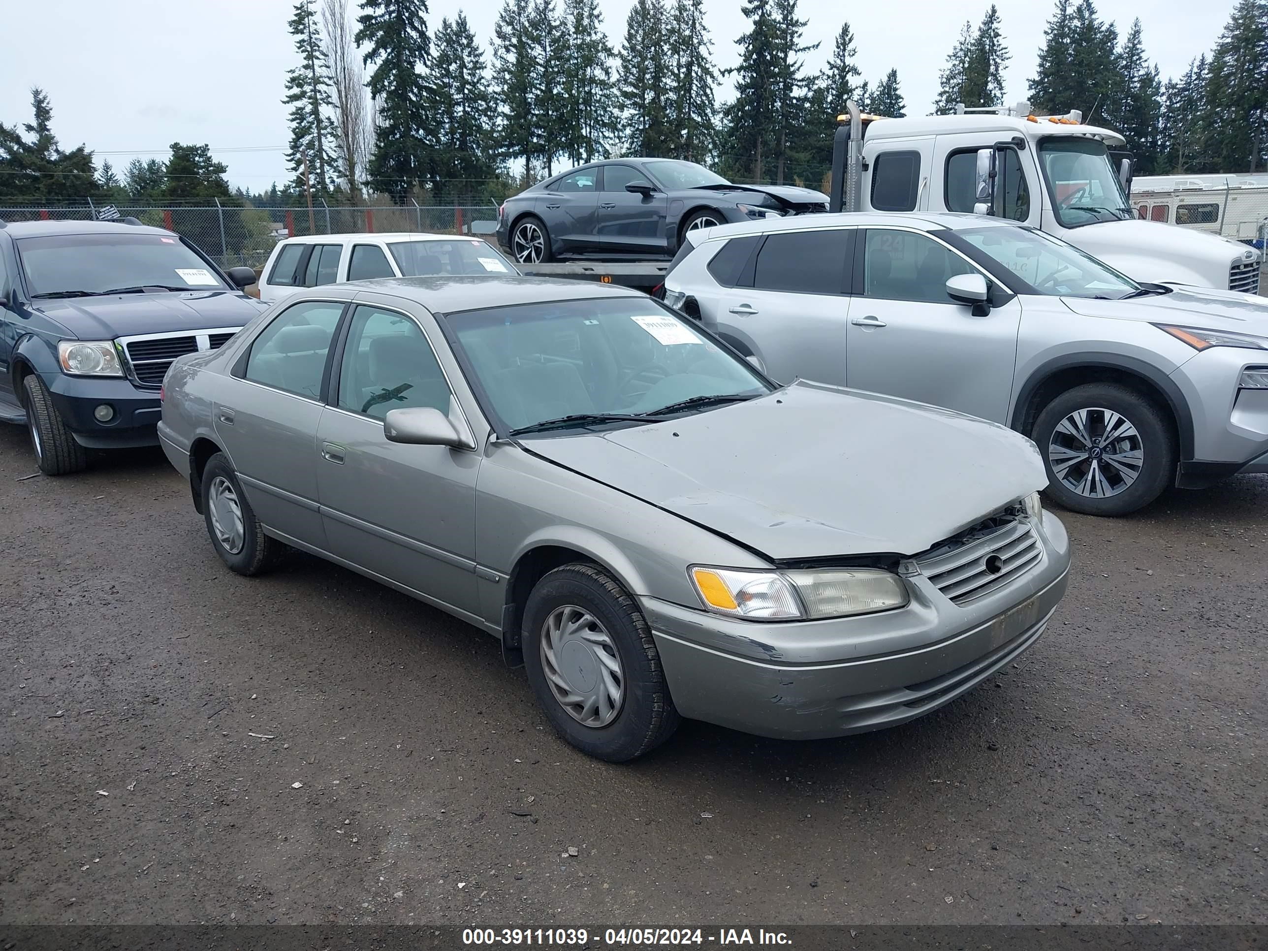 TOYOTA CAMRY 1998 jt2bg22k5w0196338