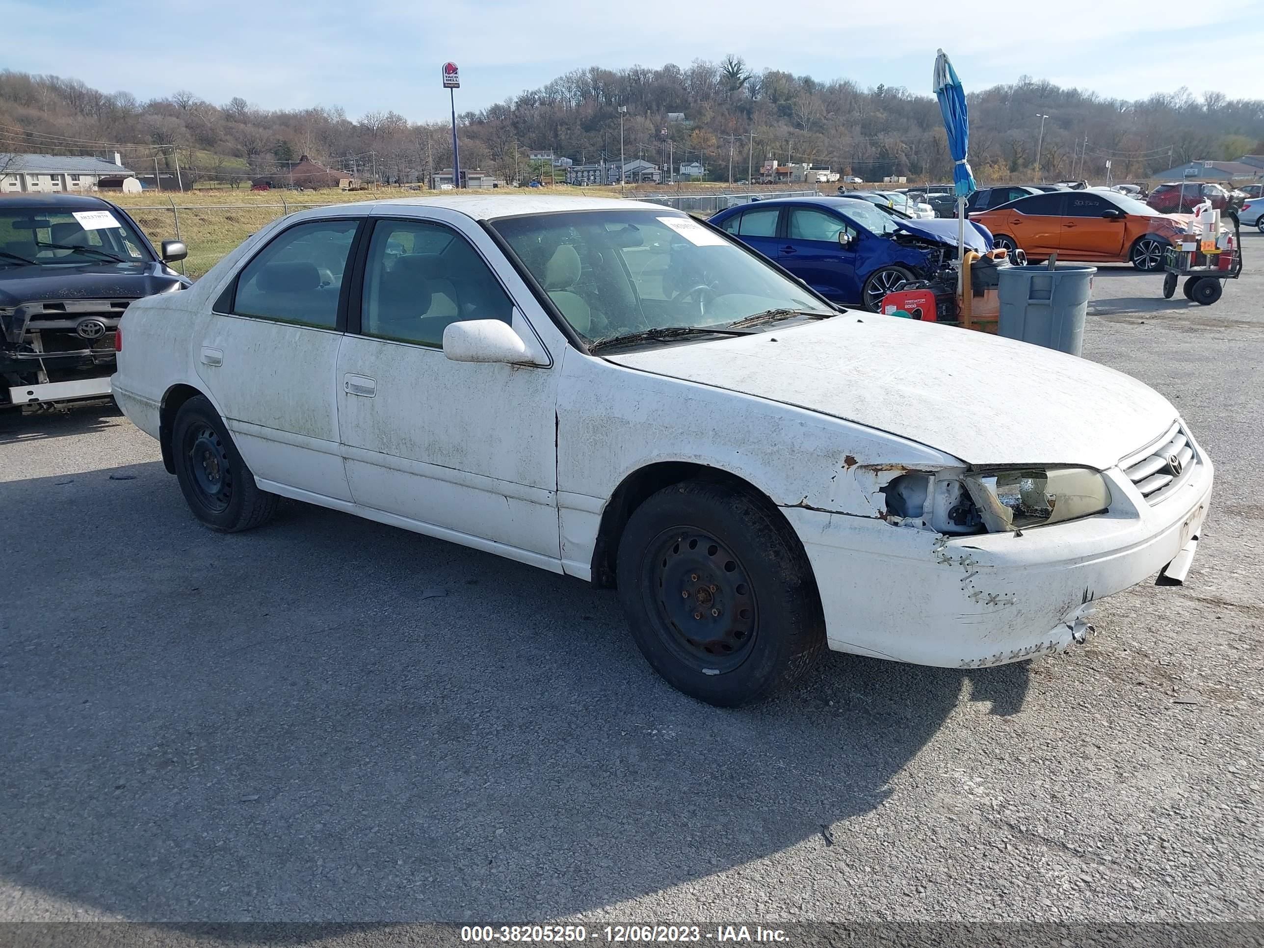 TOYOTA CAMRY 2001 jt2bg22k610534306