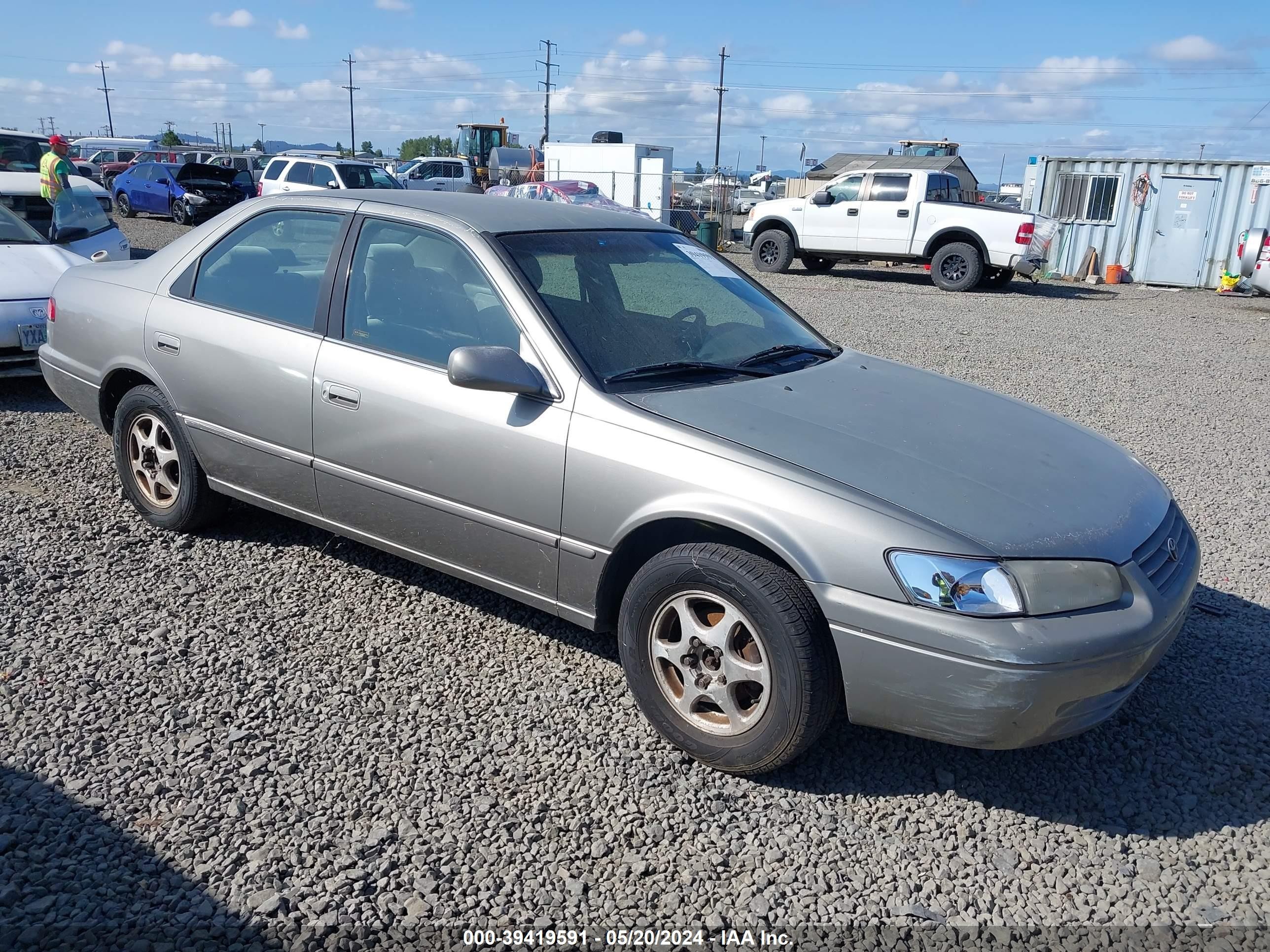 TOYOTA CAMRY 1997 jt2bg22k6v0093279