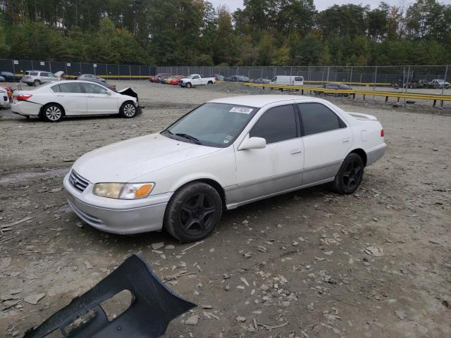 TOYOTA CAMRY 2001 jt2bg22k710564639