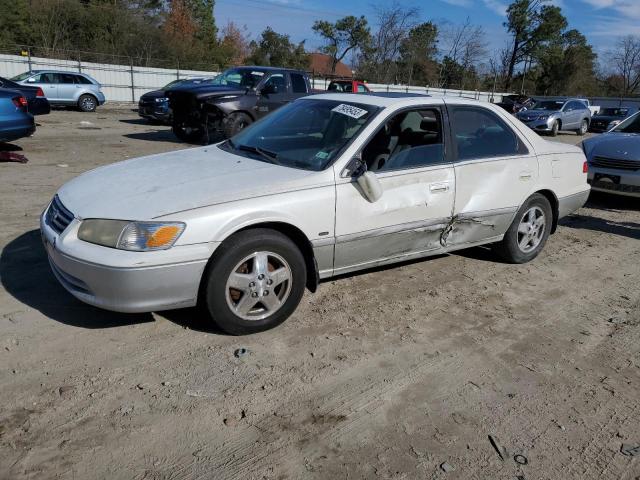 TOYOTA CAMRY 2001 jt2bg22k710571199