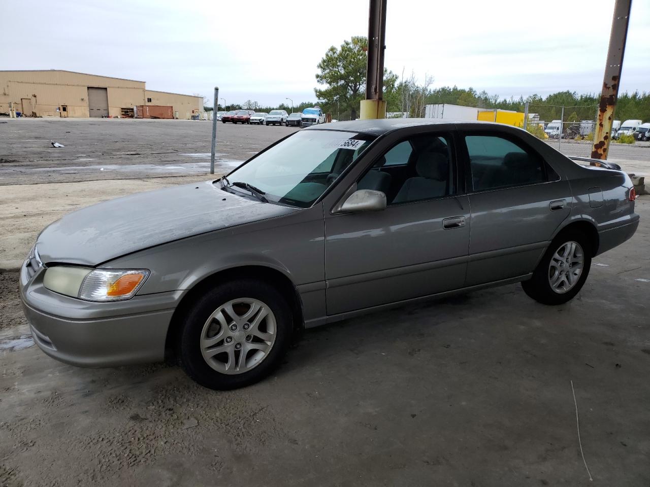 TOYOTA CAMRY 2001 jt2bg22k710595521