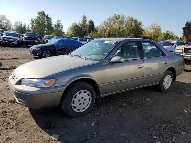 TOYOTA CAMRY 1999 jt2bg22k7x0279125