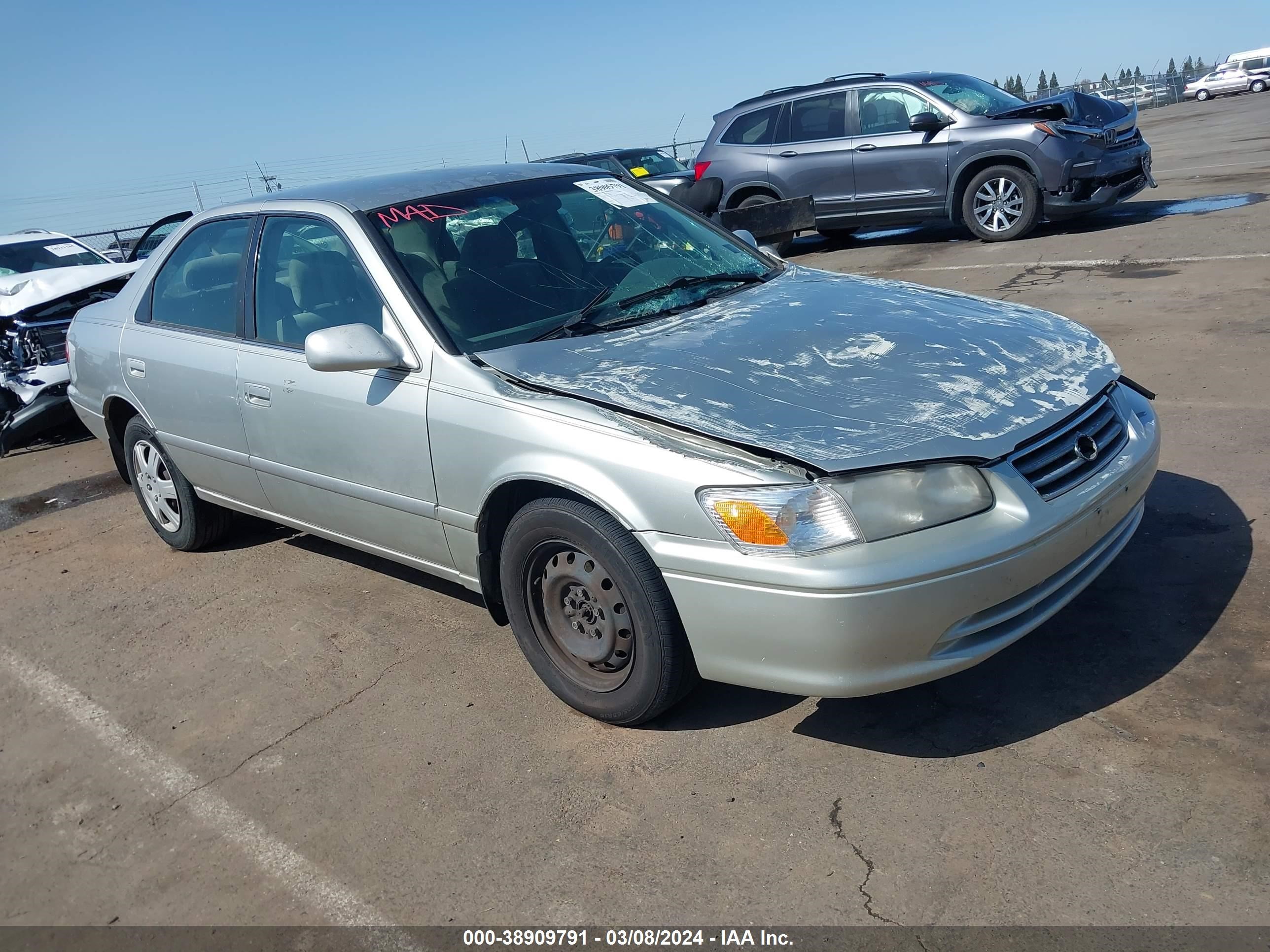 TOYOTA CAMRY 2000 jt2bg22k7y0499219