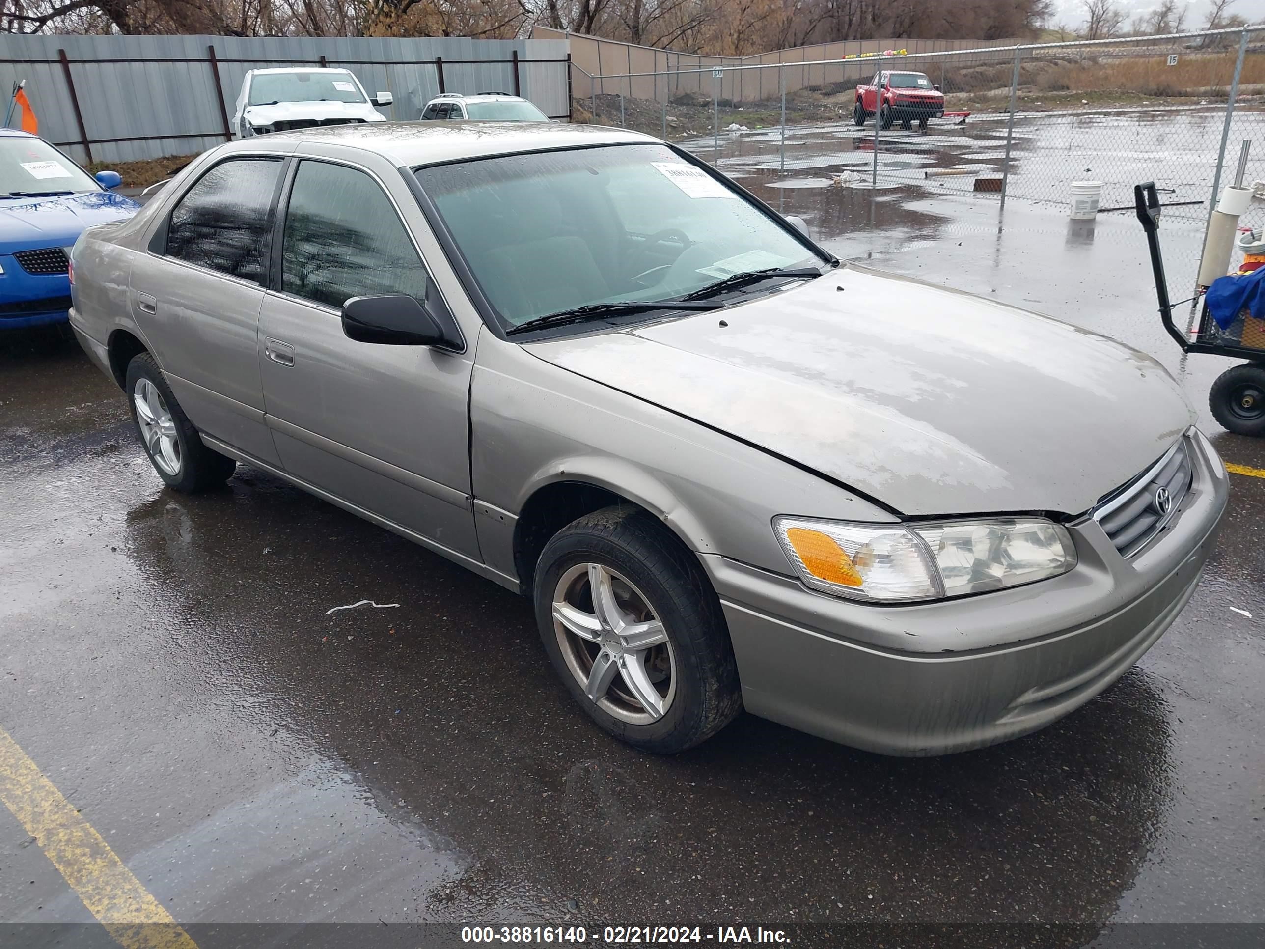 TOYOTA CAMRY 2000 jt2bg22k7y0500644