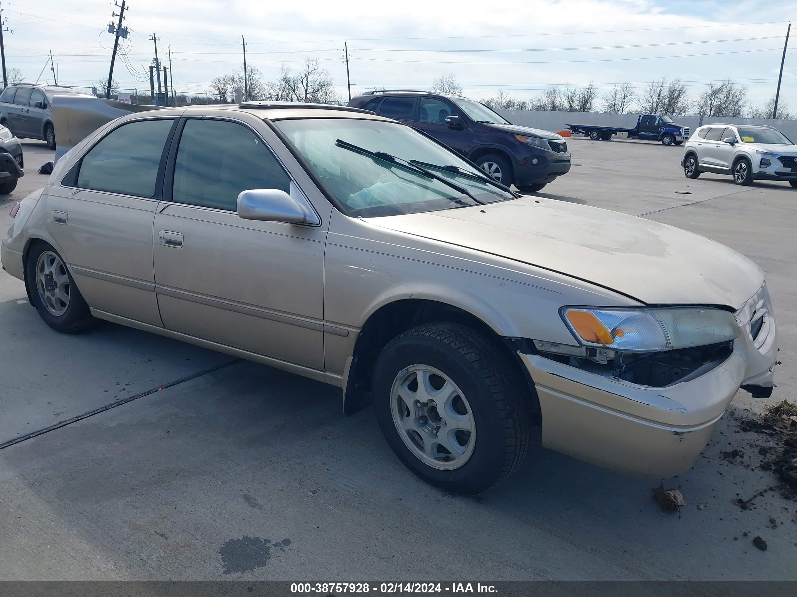 TOYOTA CAMRY 1998 jt2bg22k8w0251512