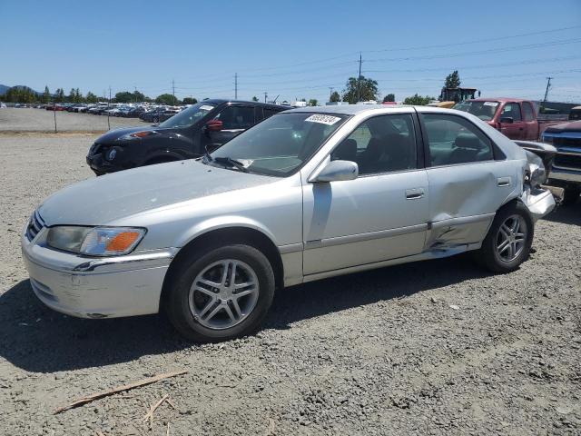 TOYOTA CAMRY 2000 jt2bg22k8y0502452