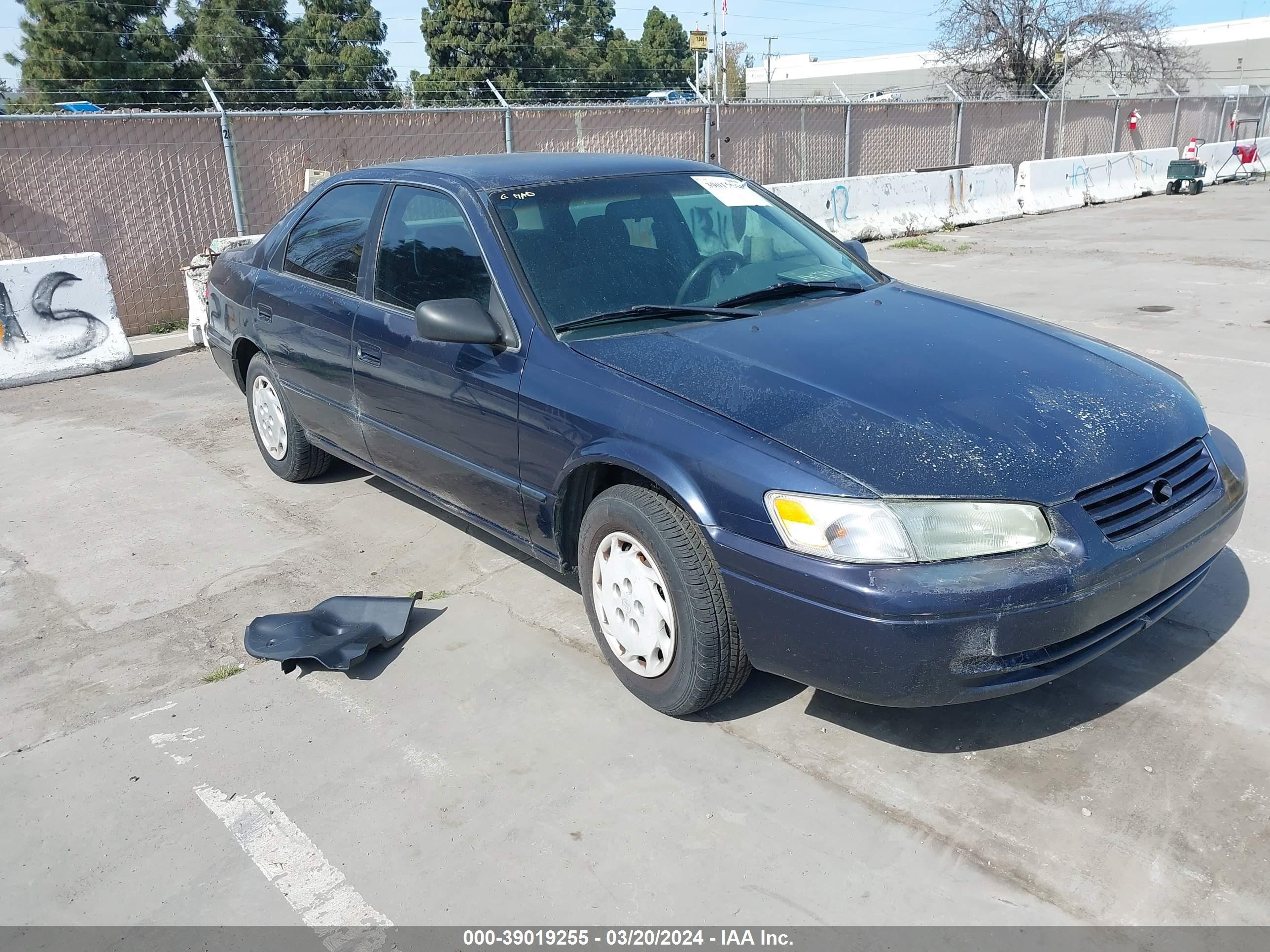 TOYOTA CAMRY 1997 jt2bg22k9v0023176