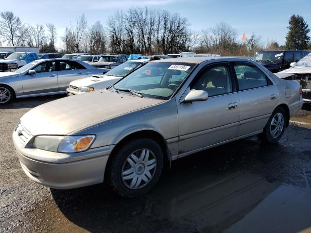 TOYOTA CAMRY 2001 jt2bg22kx10583993