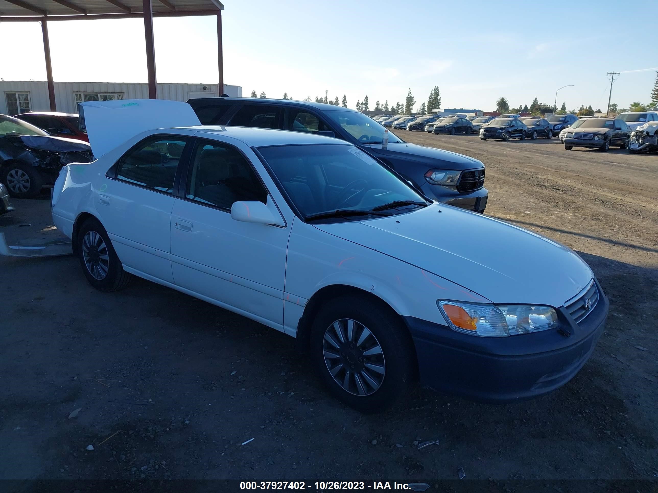 TOYOTA CAMRY 2001 jt2bg22kx10606138