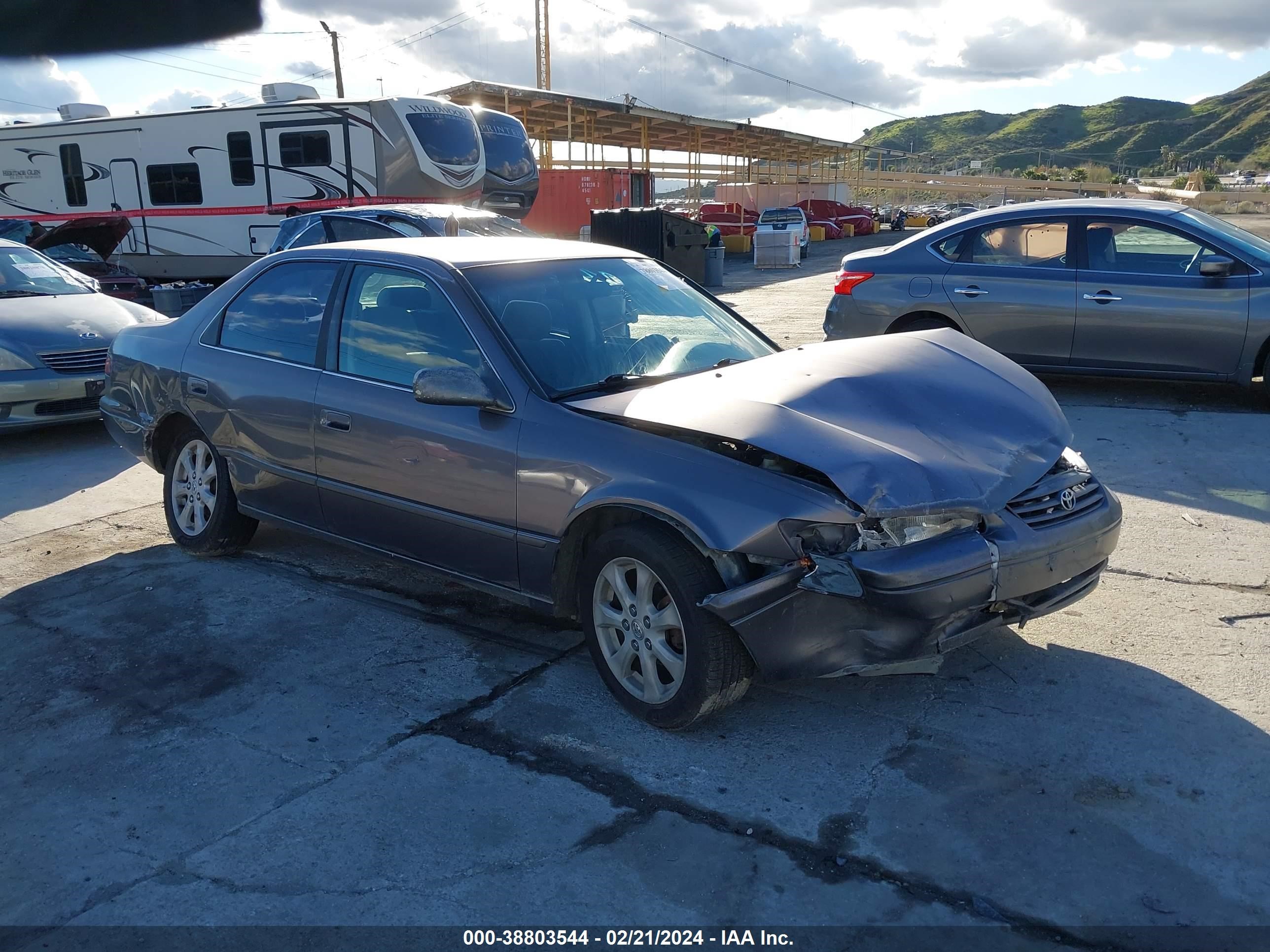 TOYOTA CAMRY 1998 jt2bg22kxw0206149