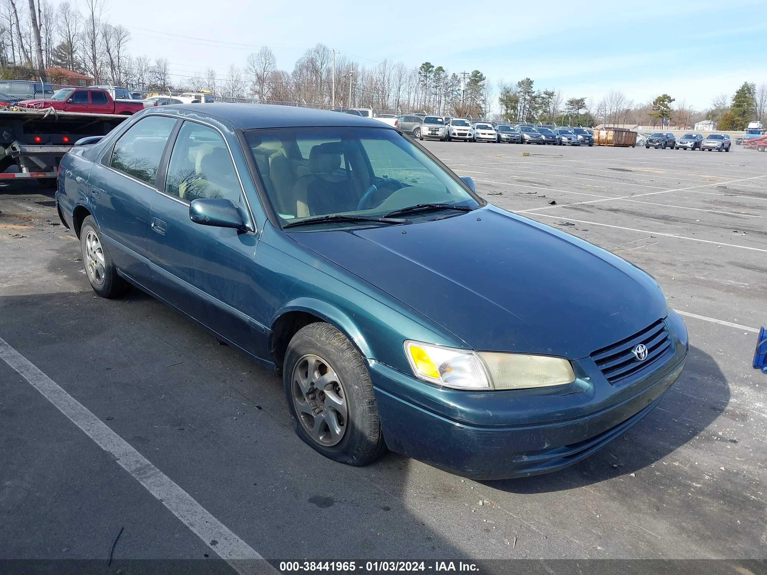 TOYOTA CAMRY 1998 jt2bg22kxw0251379