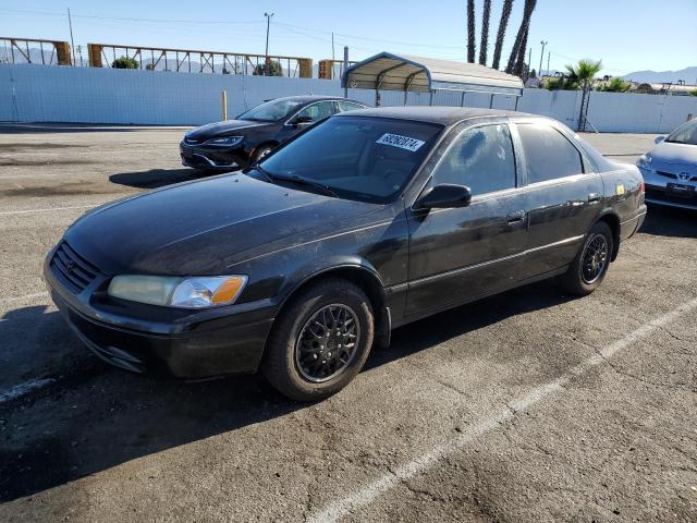 TOYOTA CAMRY LE 1998 jt2bg28k1w0151372