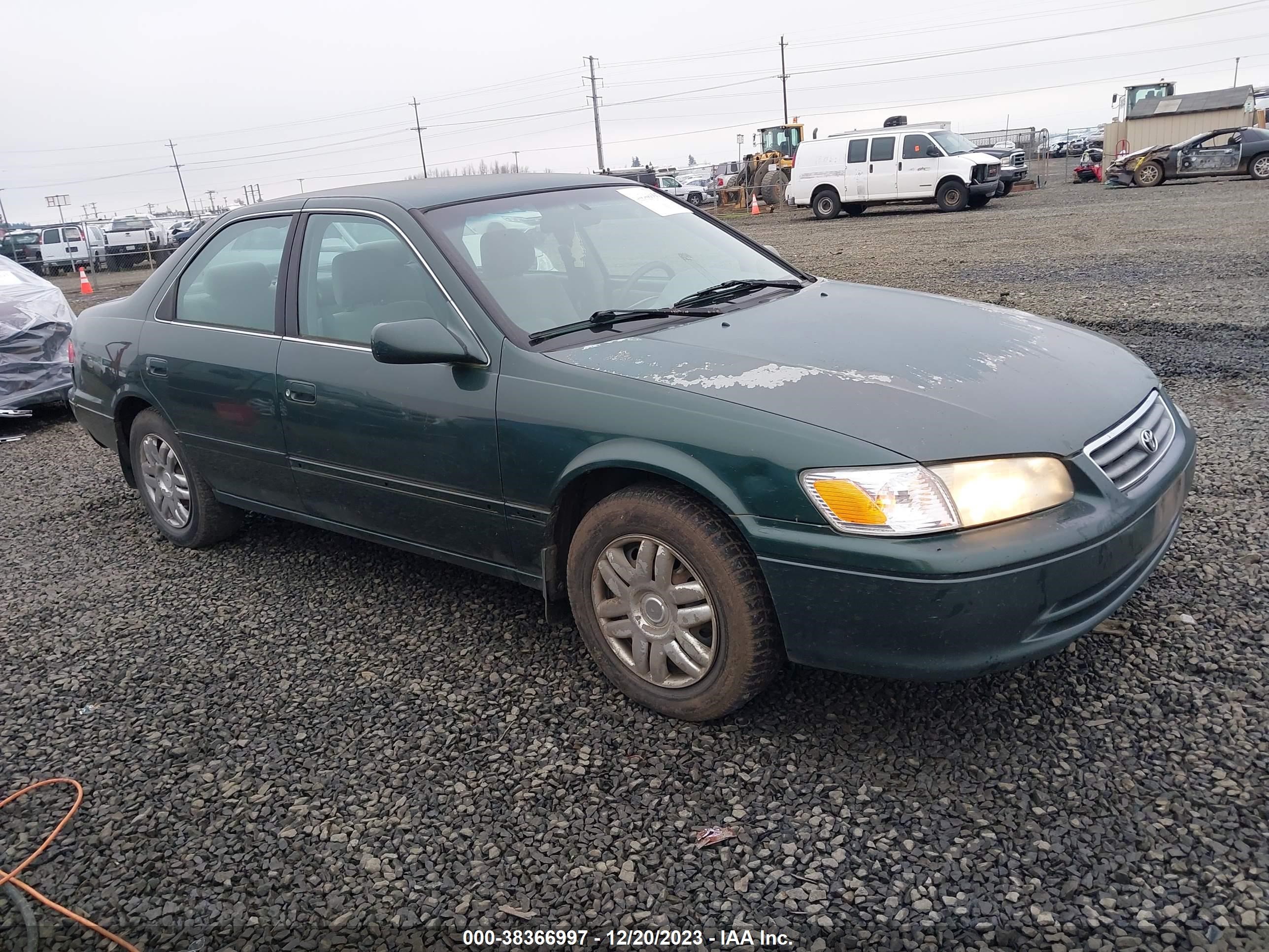 TOYOTA CAMRY 2000 jt2bg28k2y0435497