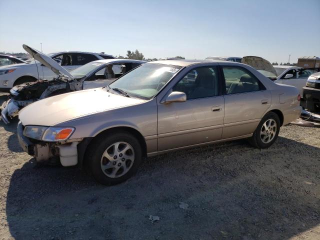 TOYOTA CAMRY LE 2000 jt2bg28k7y0411633