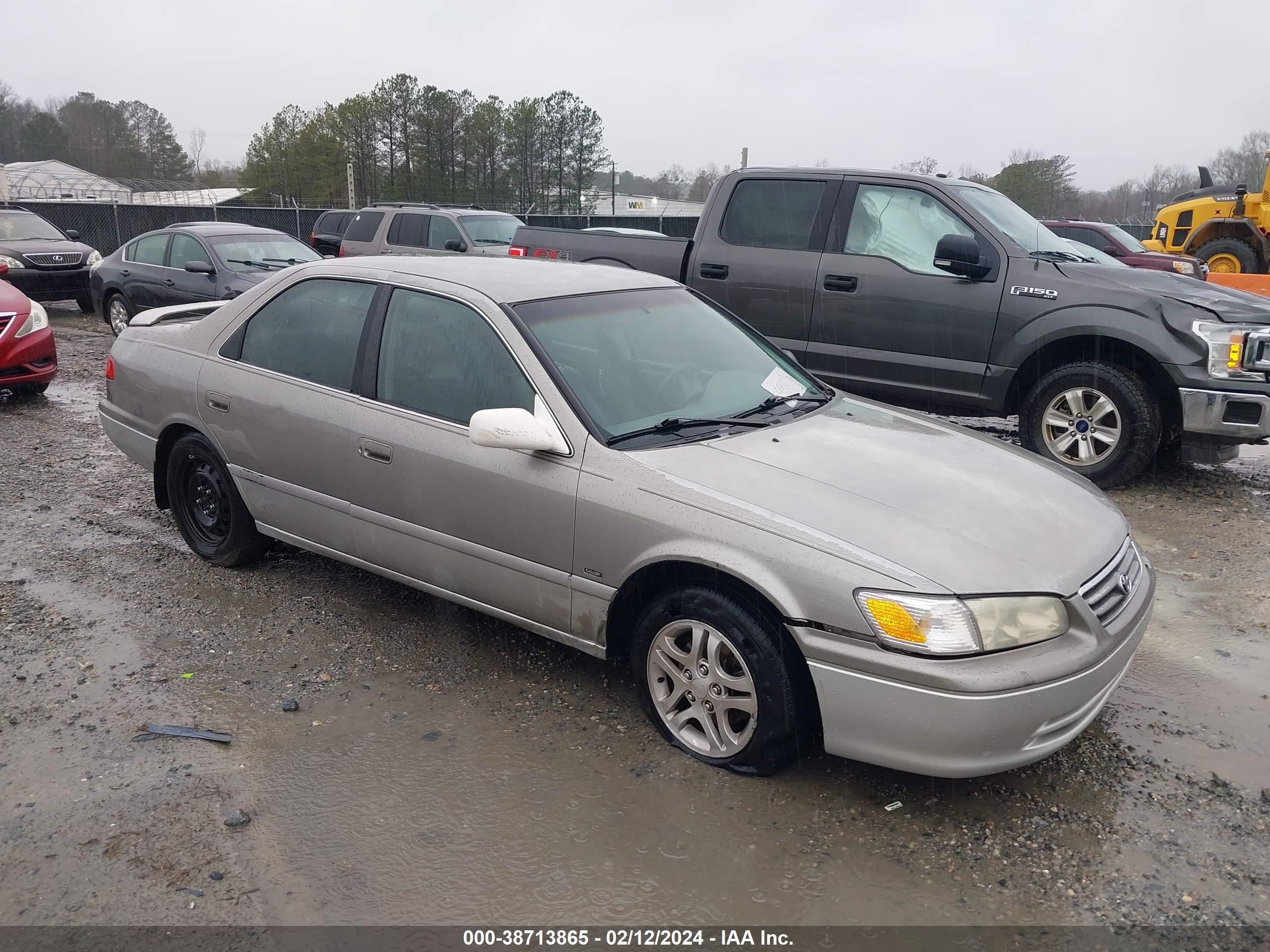 TOYOTA CAMRY 2001 jt2bg28k810539370