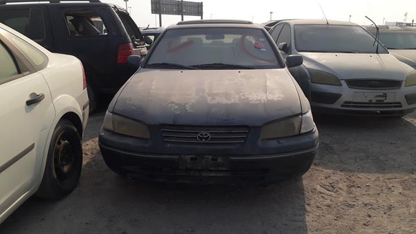 TOYOTA CAMRY 1998 jt2bg28k9w0240008