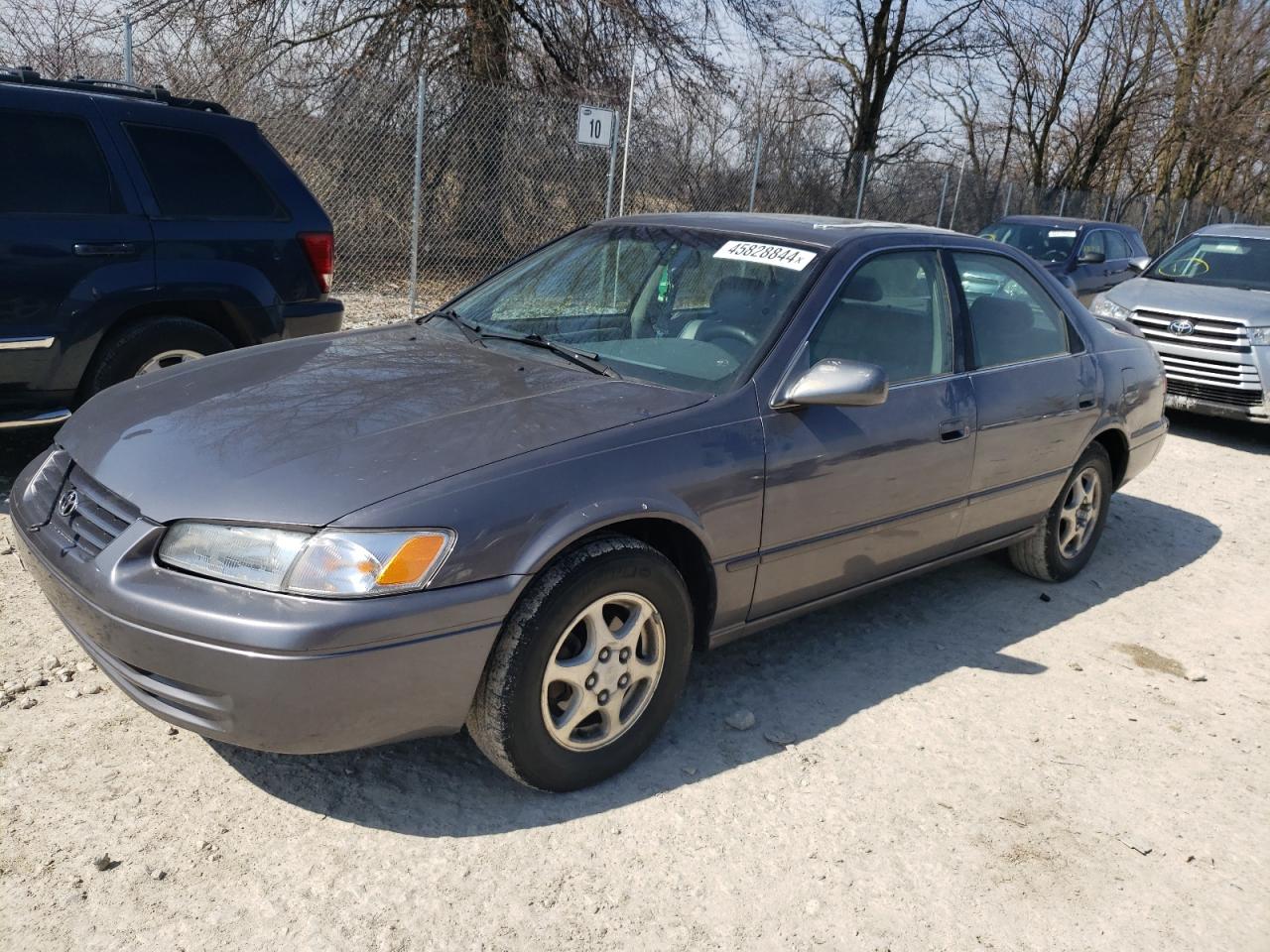 TOYOTA CAMRY 1998 jt2bg28kxw0158773