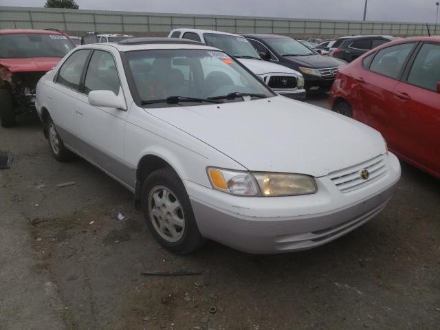 TOYOTA CAMRY LE 1999 jt2bg28kxx0298744